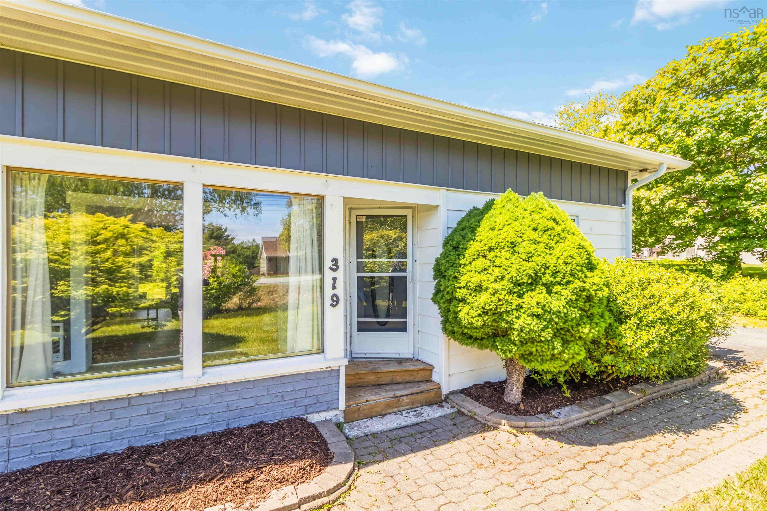 $399,900.00: 319 Brookside Road, Brookside