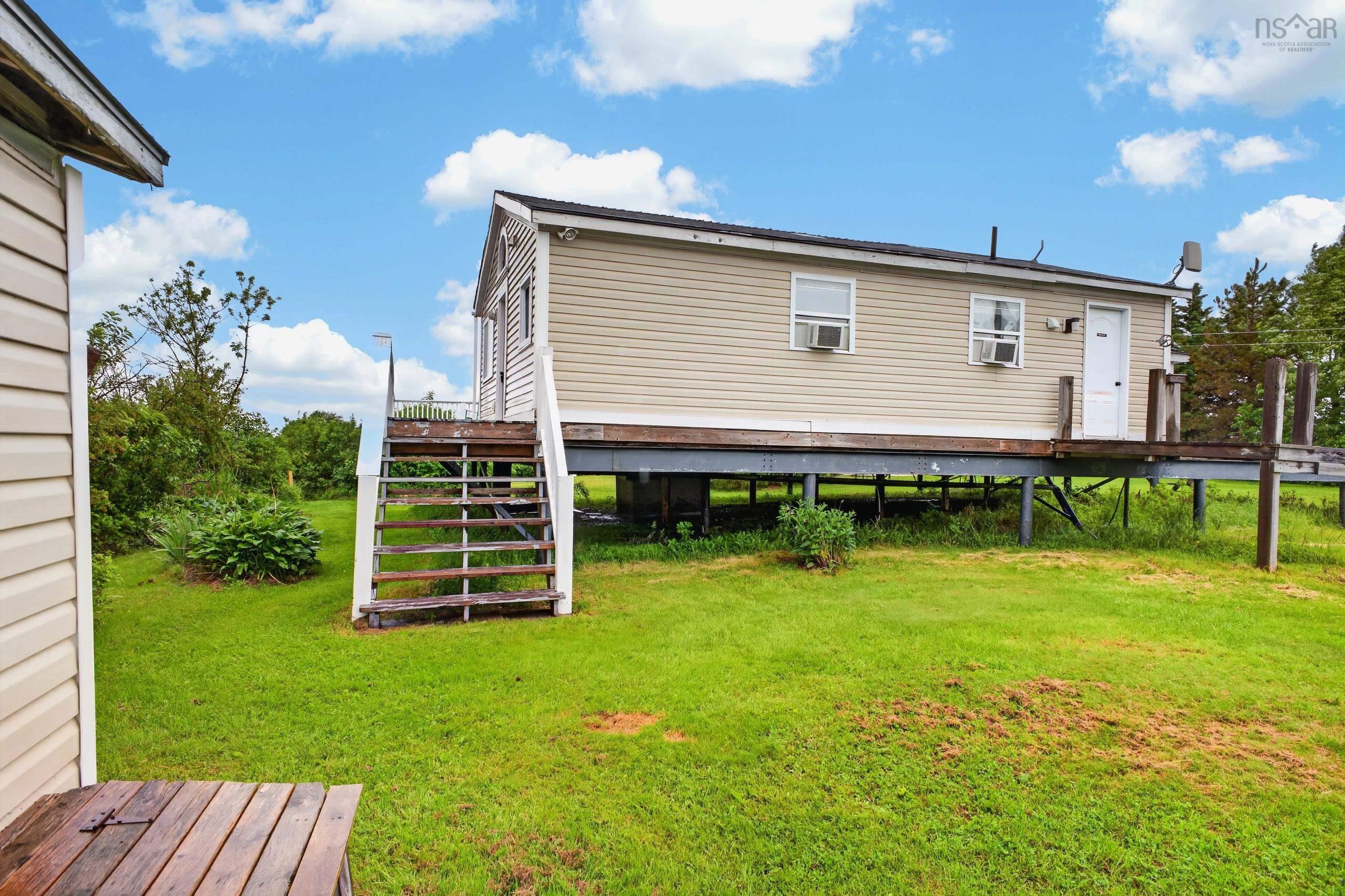 $289,900.00: 15 Memory Lane, Caribou Island