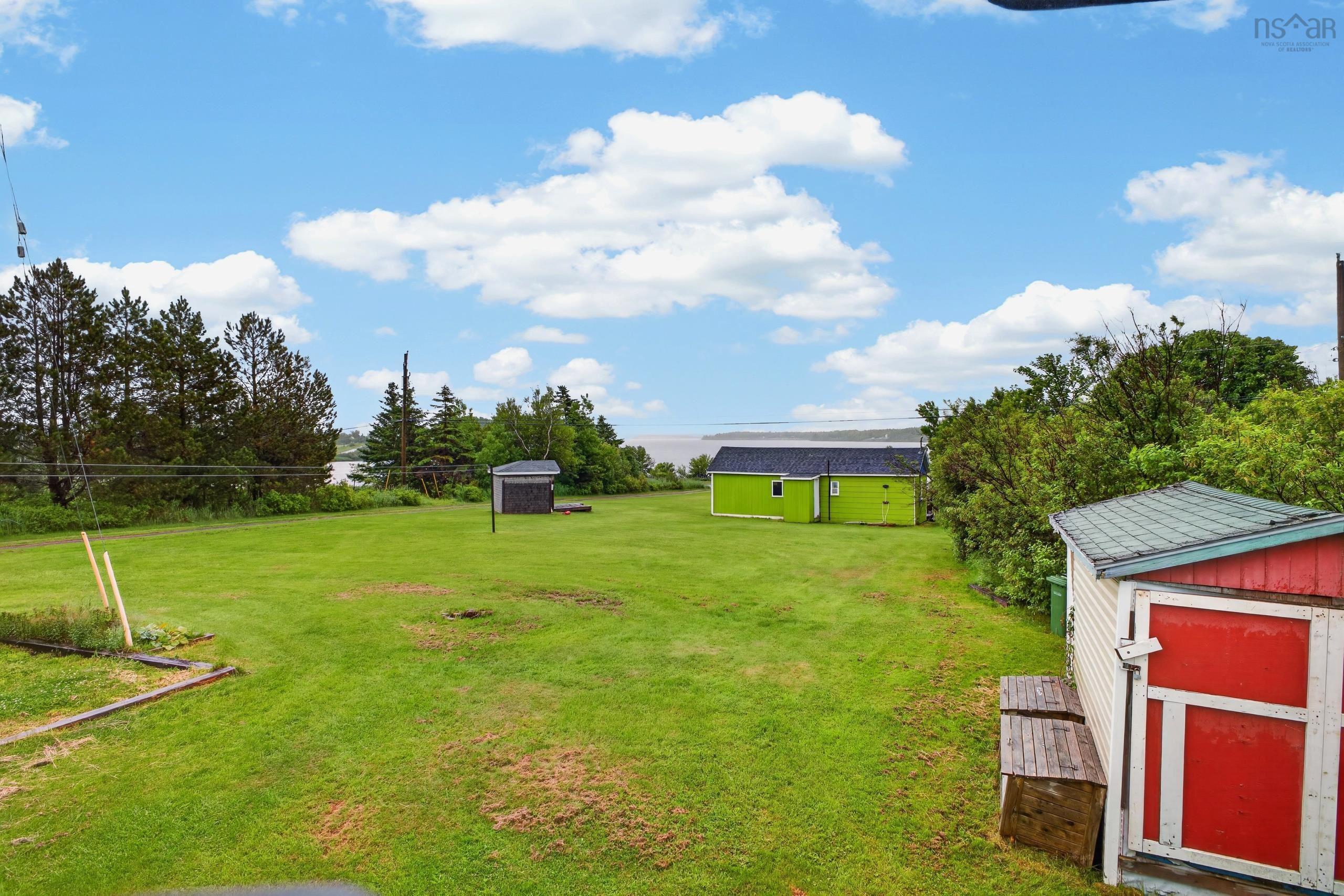 $289,900.00: 15 Memory Lane, Caribou Island
