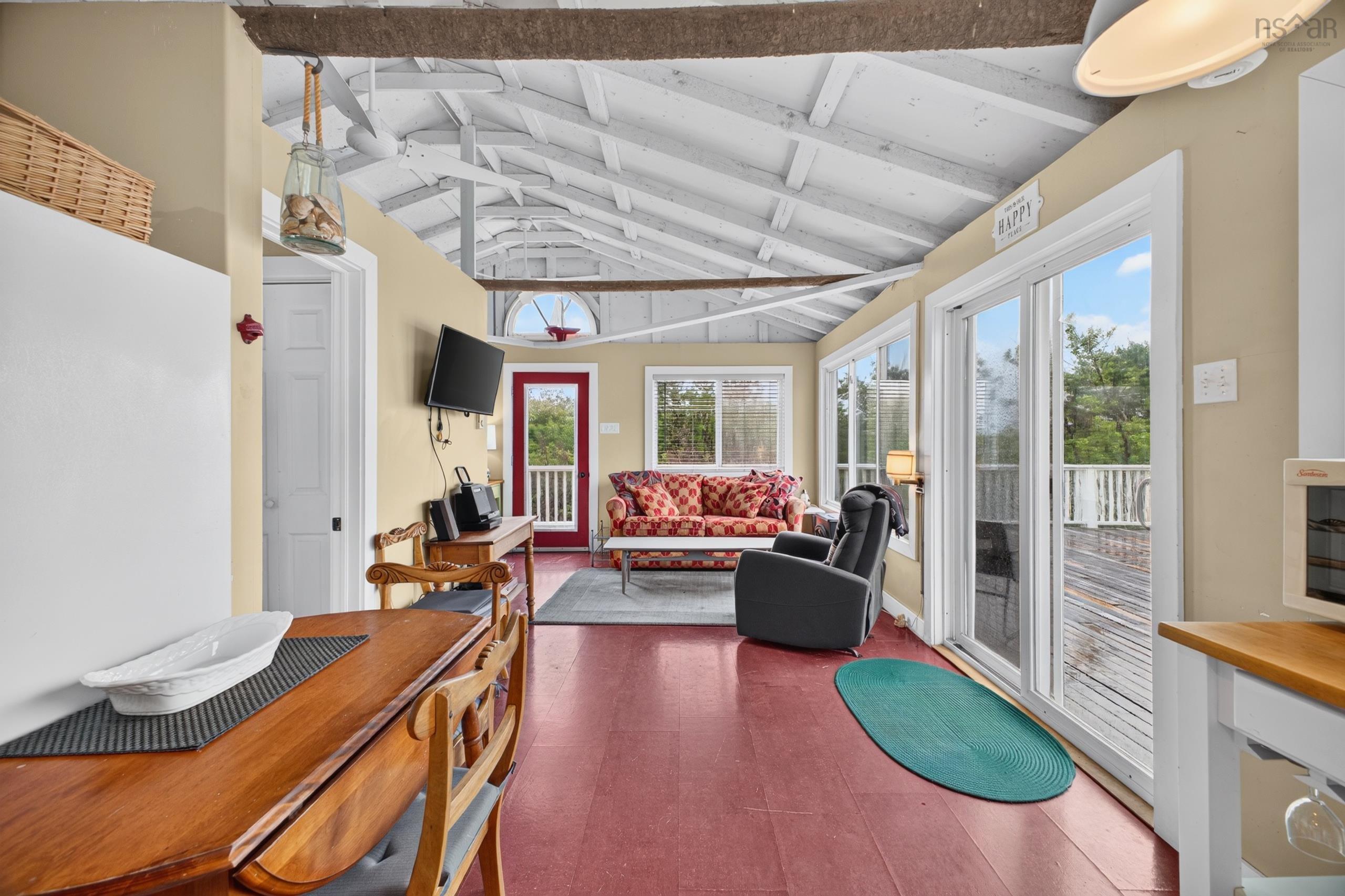 $289,900.00: 15 Memory Lane, Caribou Island