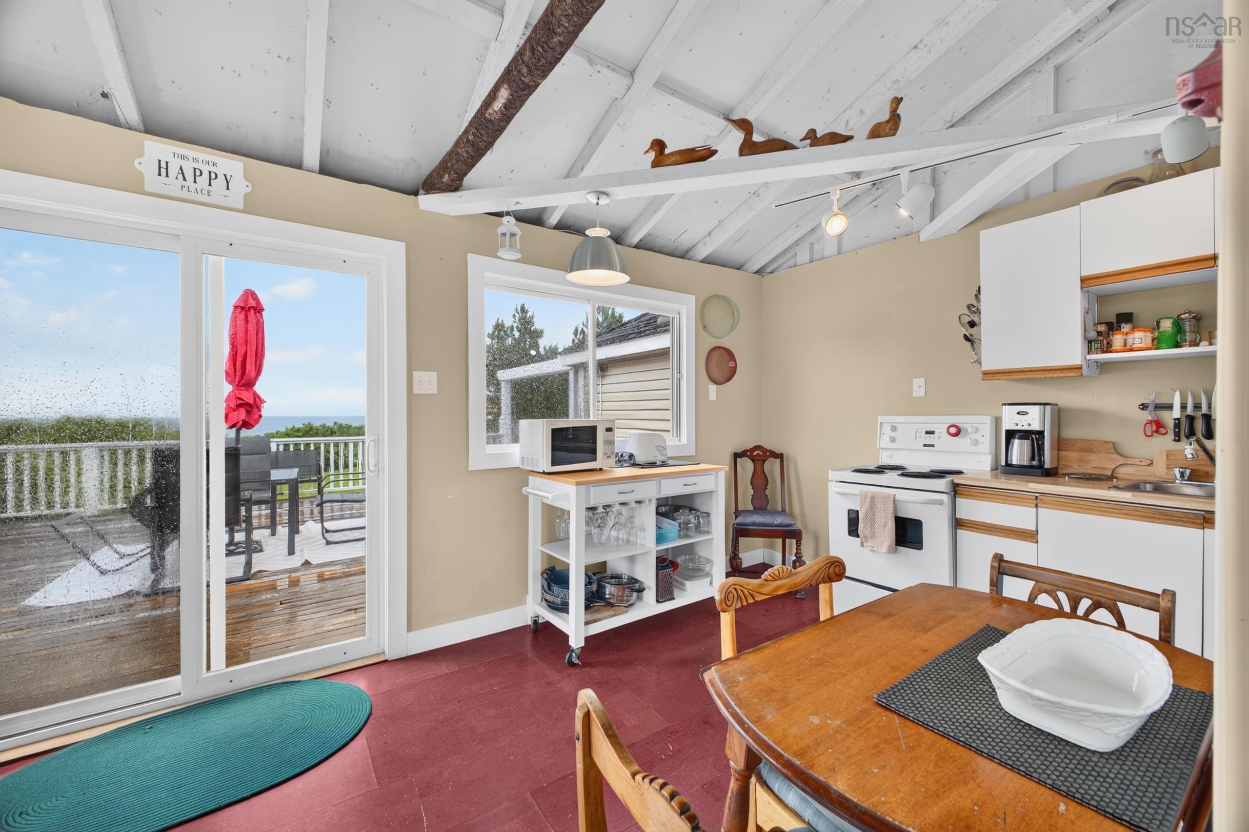 $289,900.00: 15 Memory Lane, Caribou Island
