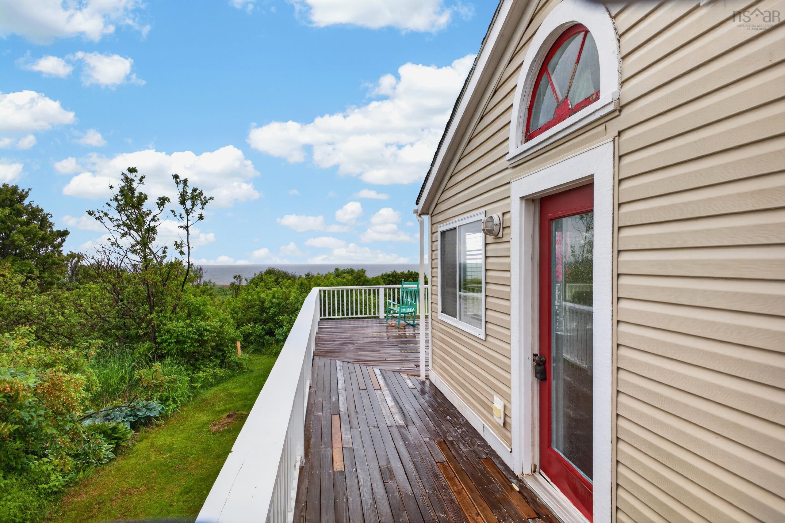 $289,900.00: 15 Memory Lane, Caribou Island