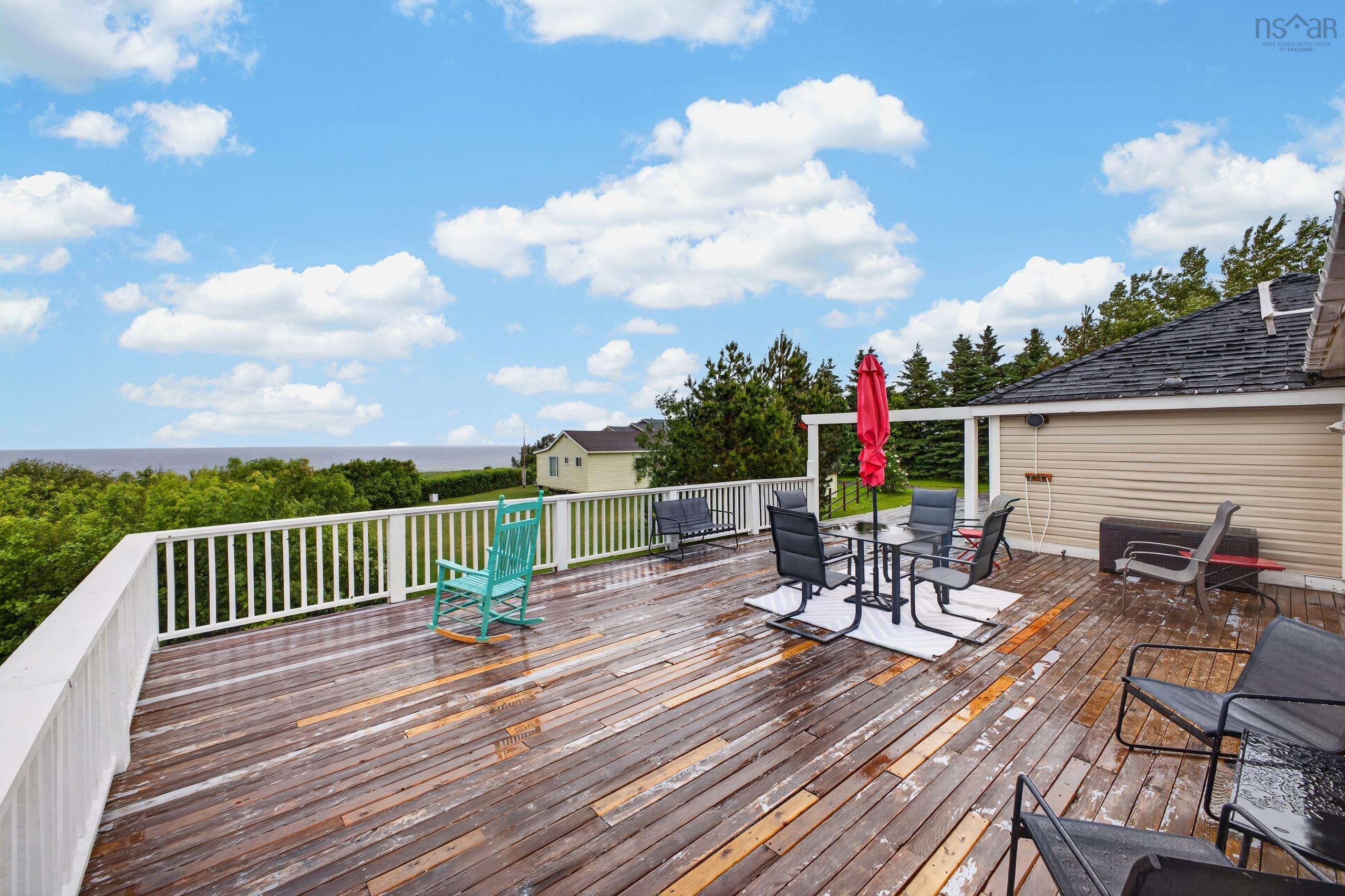 $289,900.00: 15 Memory Lane, Caribou Island