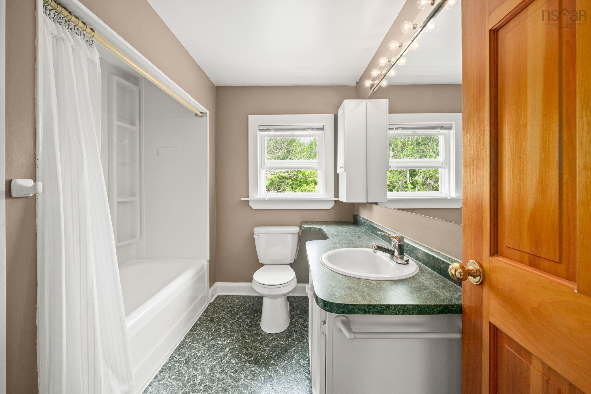 $639,900.00: 15 Idlewylde Road, Halifax