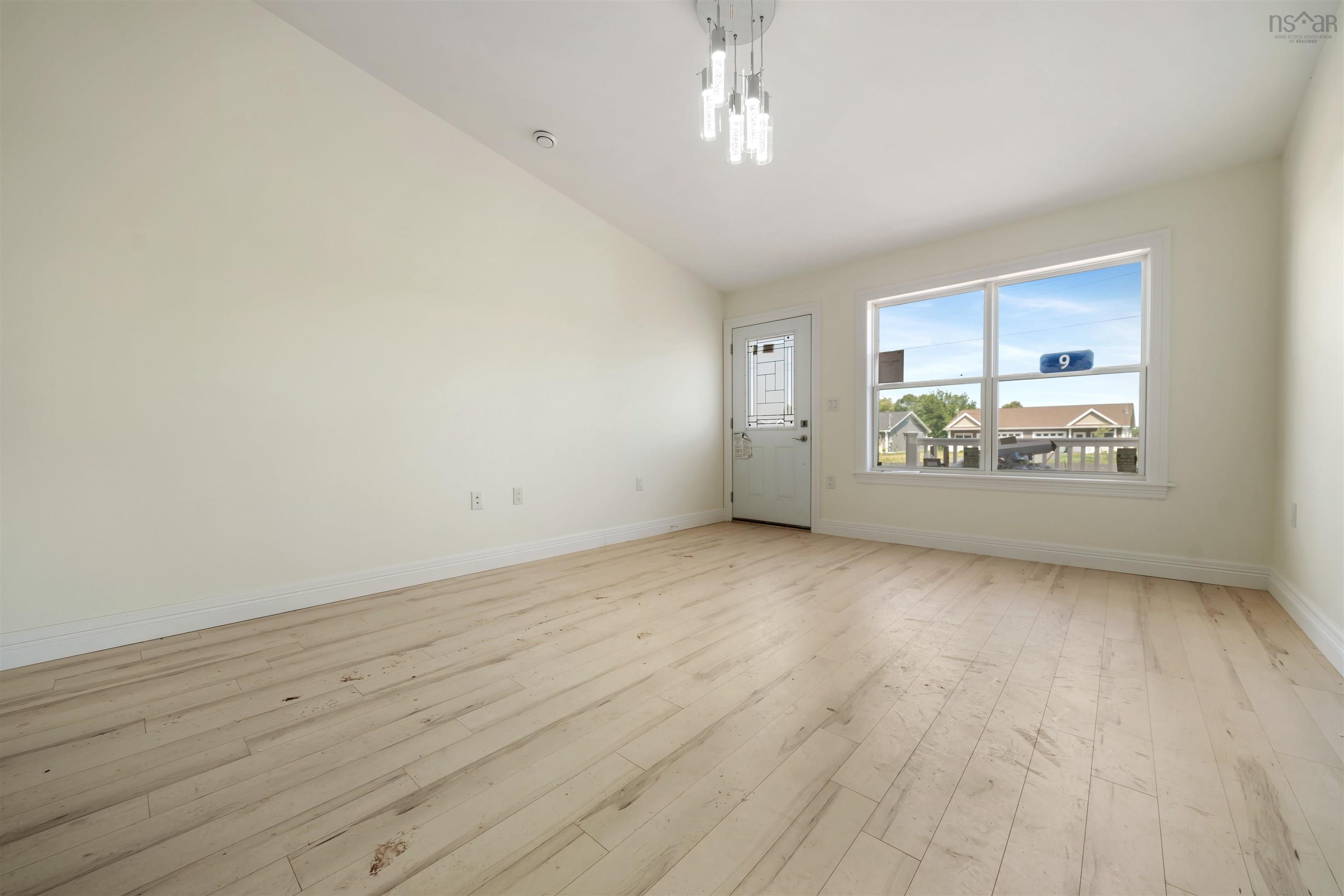 $329,000.00: 9 SUMMER HILL Place, Upper Onslow