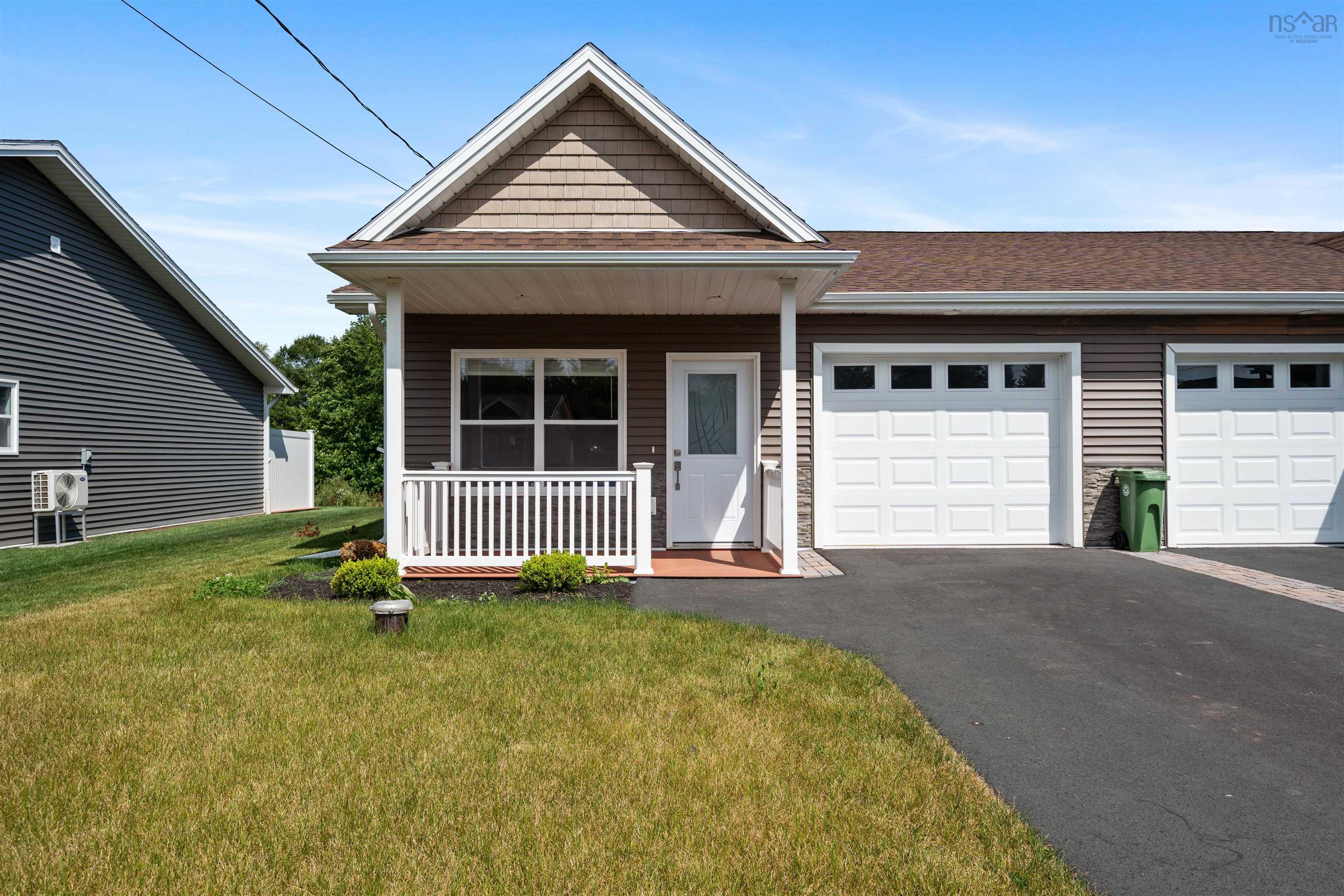 $359,900.00: 12 SUMMER HILL Place, Upper Onslow