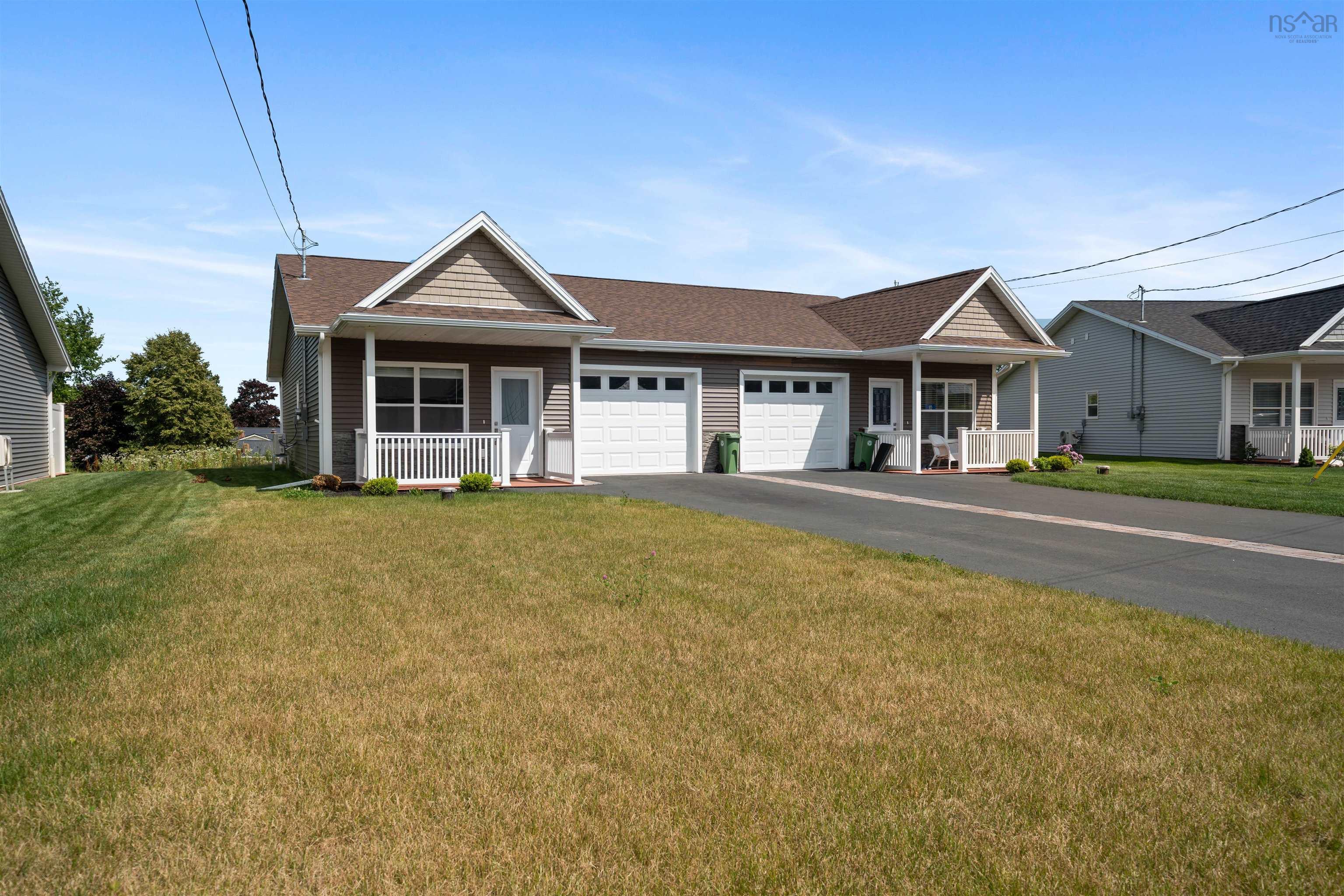 $359,900.00: 12 SUMMER HILL Place, Upper Onslow
