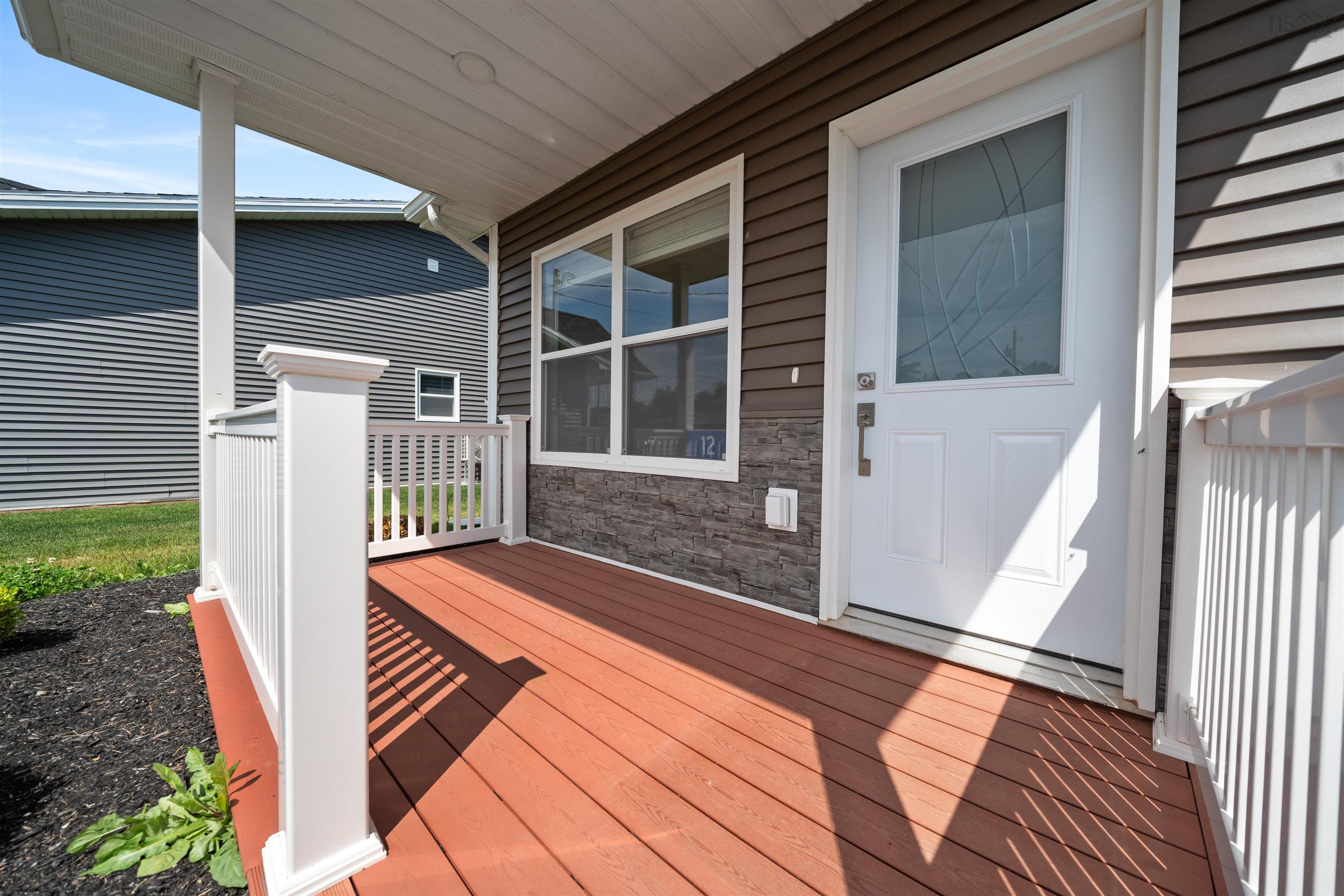 $359,900.00: 12 SUMMER HILL Place, Upper Onslow