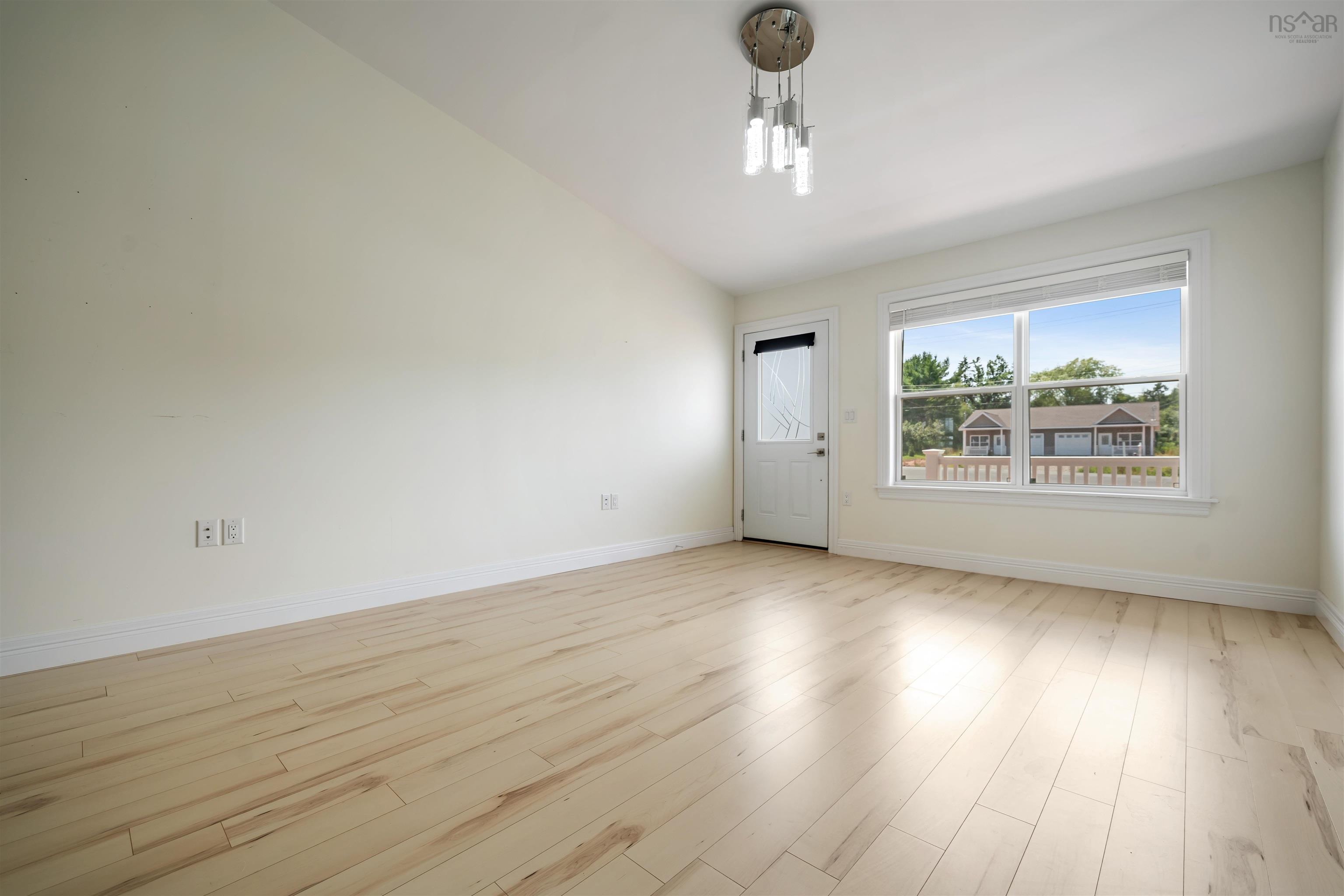 $359,900.00: 12 SUMMER HILL Place, Upper Onslow