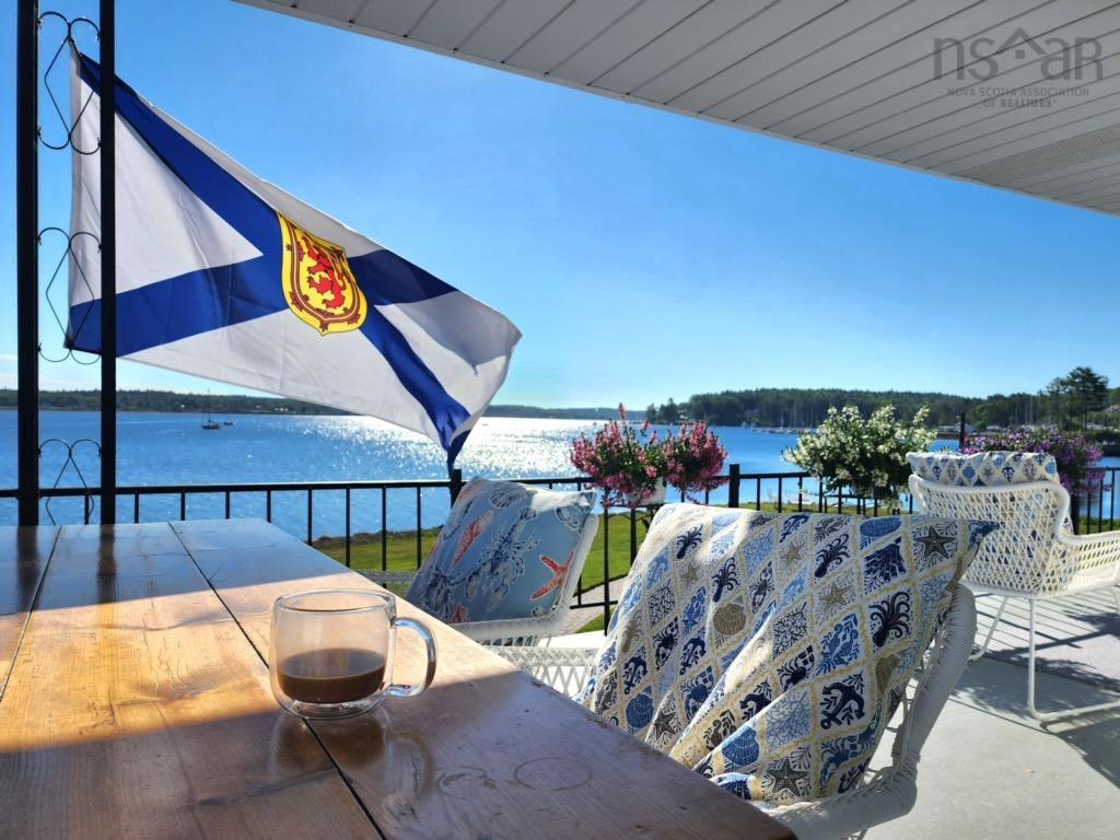 $949,900.00: 2383 Highway 331, West Lahave