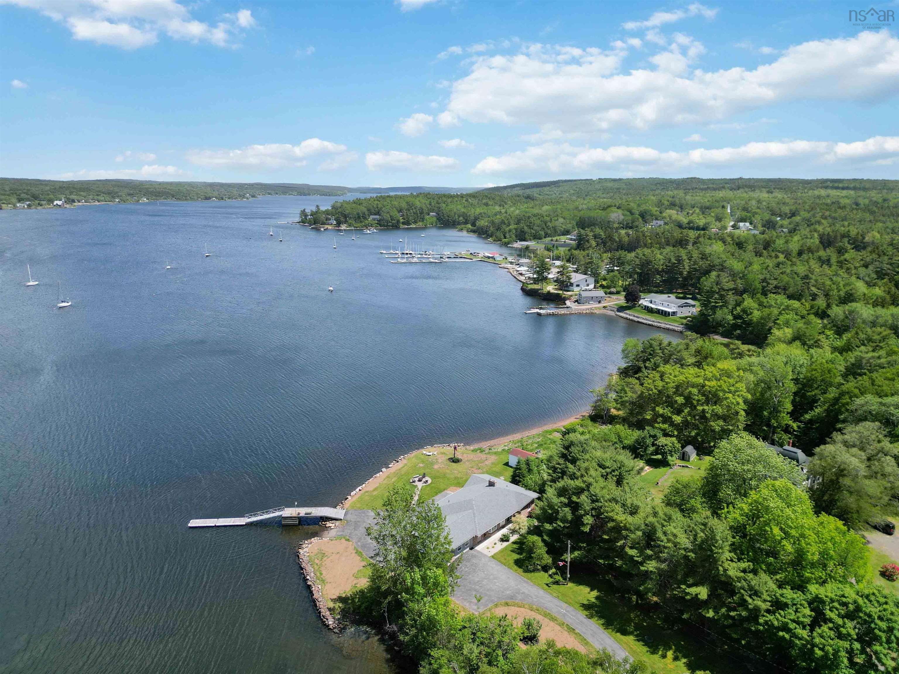 $949,900.00: 2383 Highway 331, West Lahave