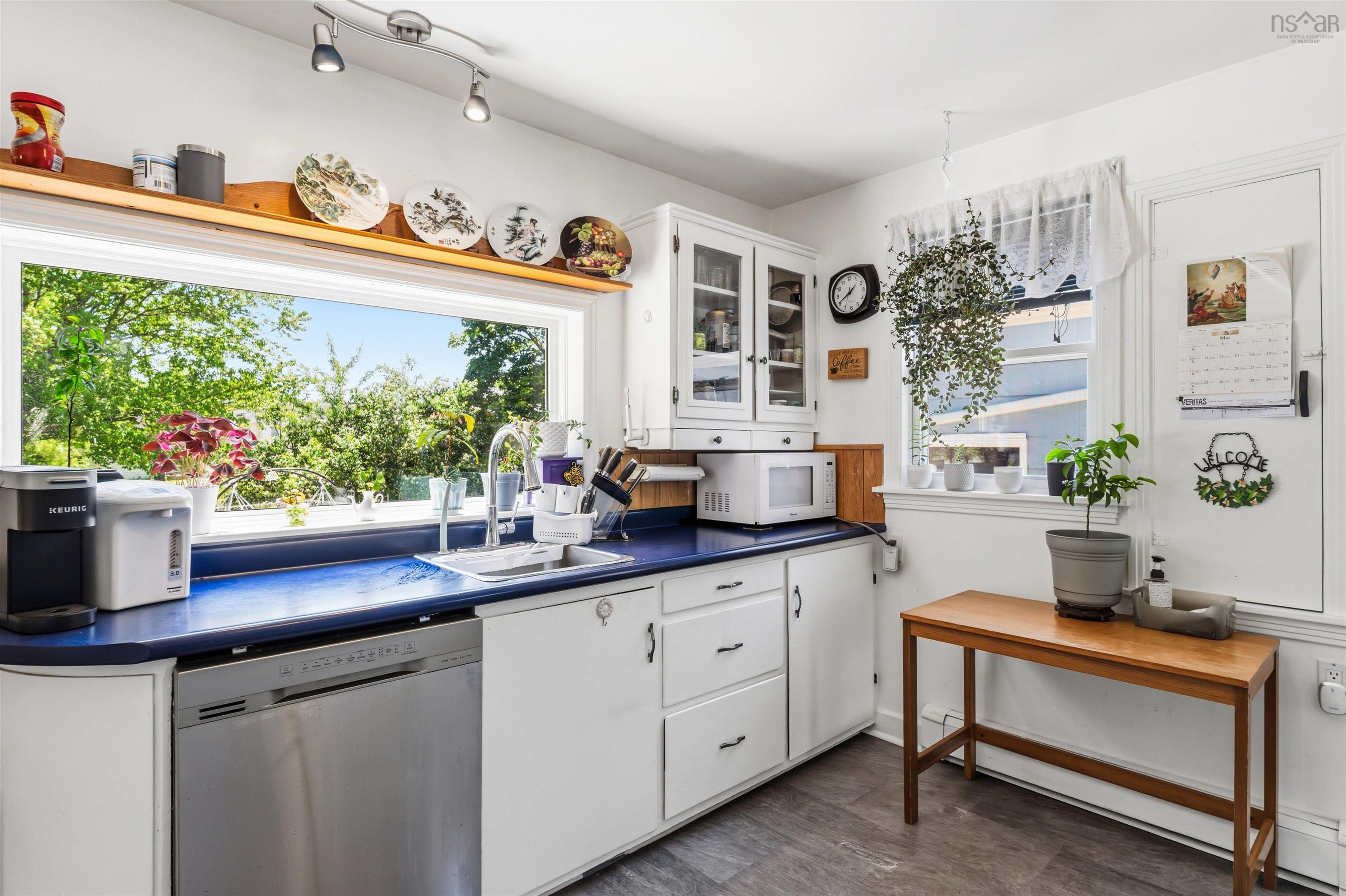 $375,000.00: 26 Spring Garden Rd Middleton, NS, Middleton