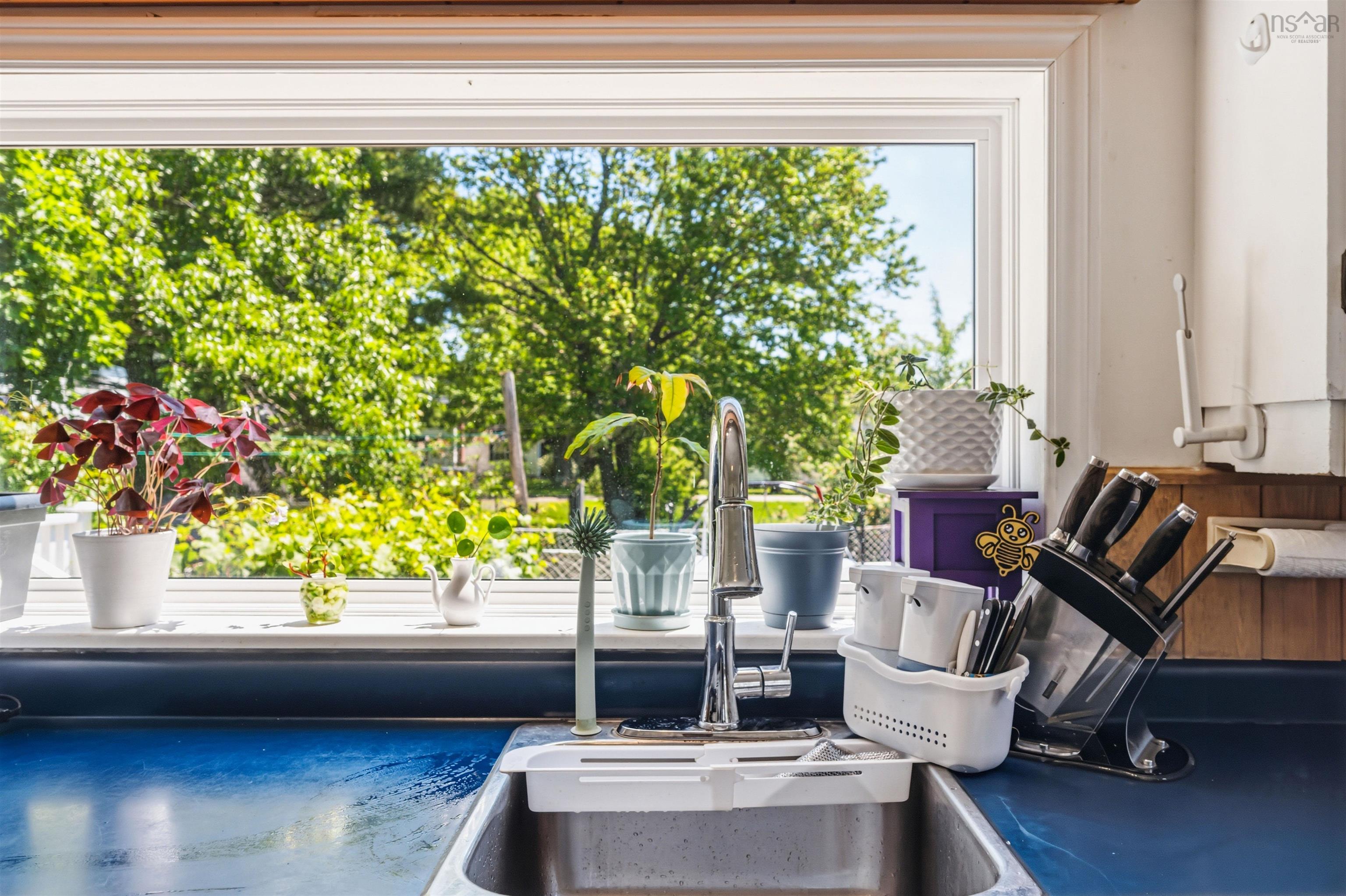 $375,000.00: 26 Spring Garden Rd Middleton, NS, Middleton