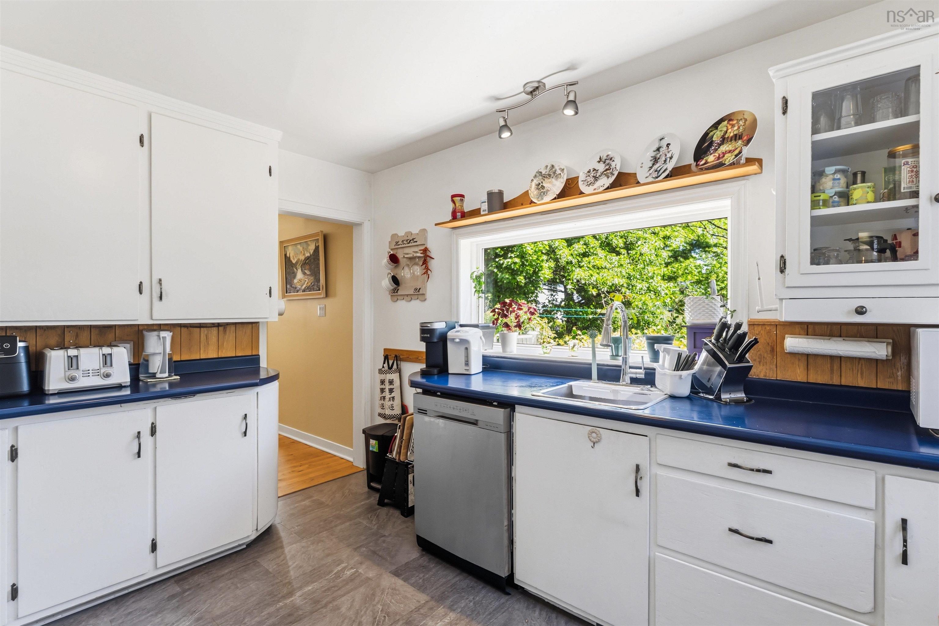 $375,000.00: 26 Spring Garden Rd Middleton, NS, Middleton