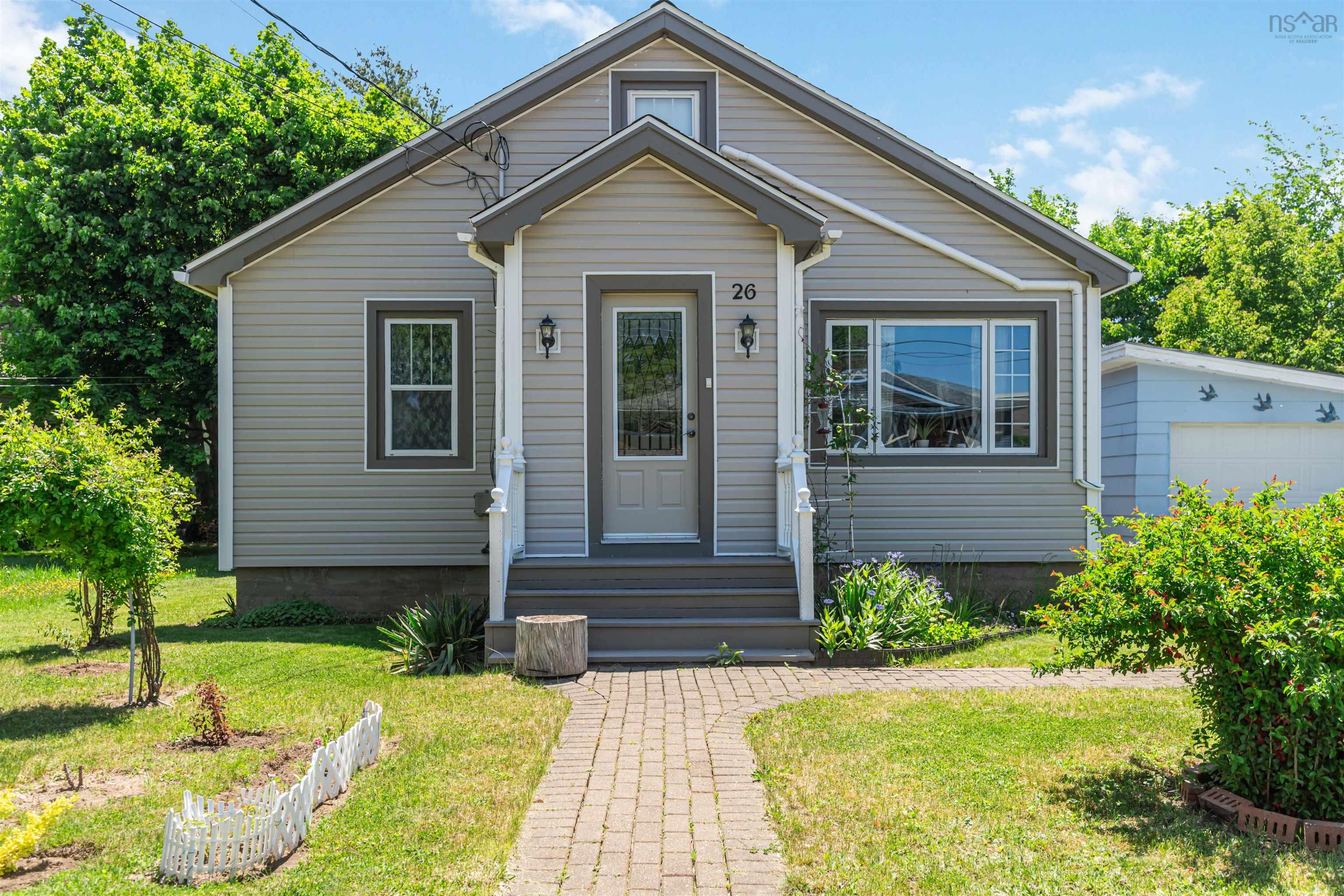 $375,000.00: 26 Spring Garden Rd Middleton, NS, Middleton