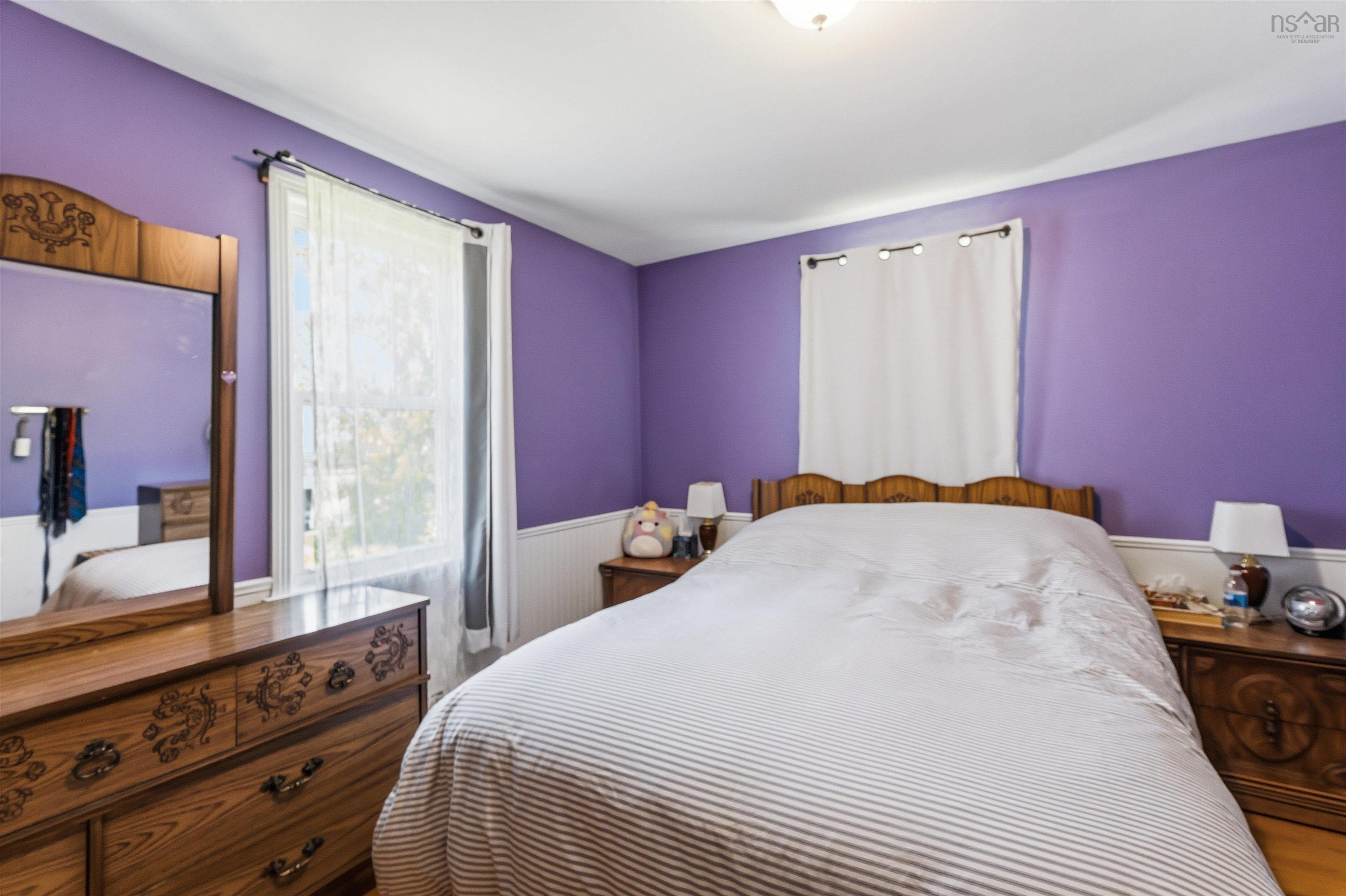 $375,000.00: 26 Spring Garden Rd Middleton, NS, Middleton
