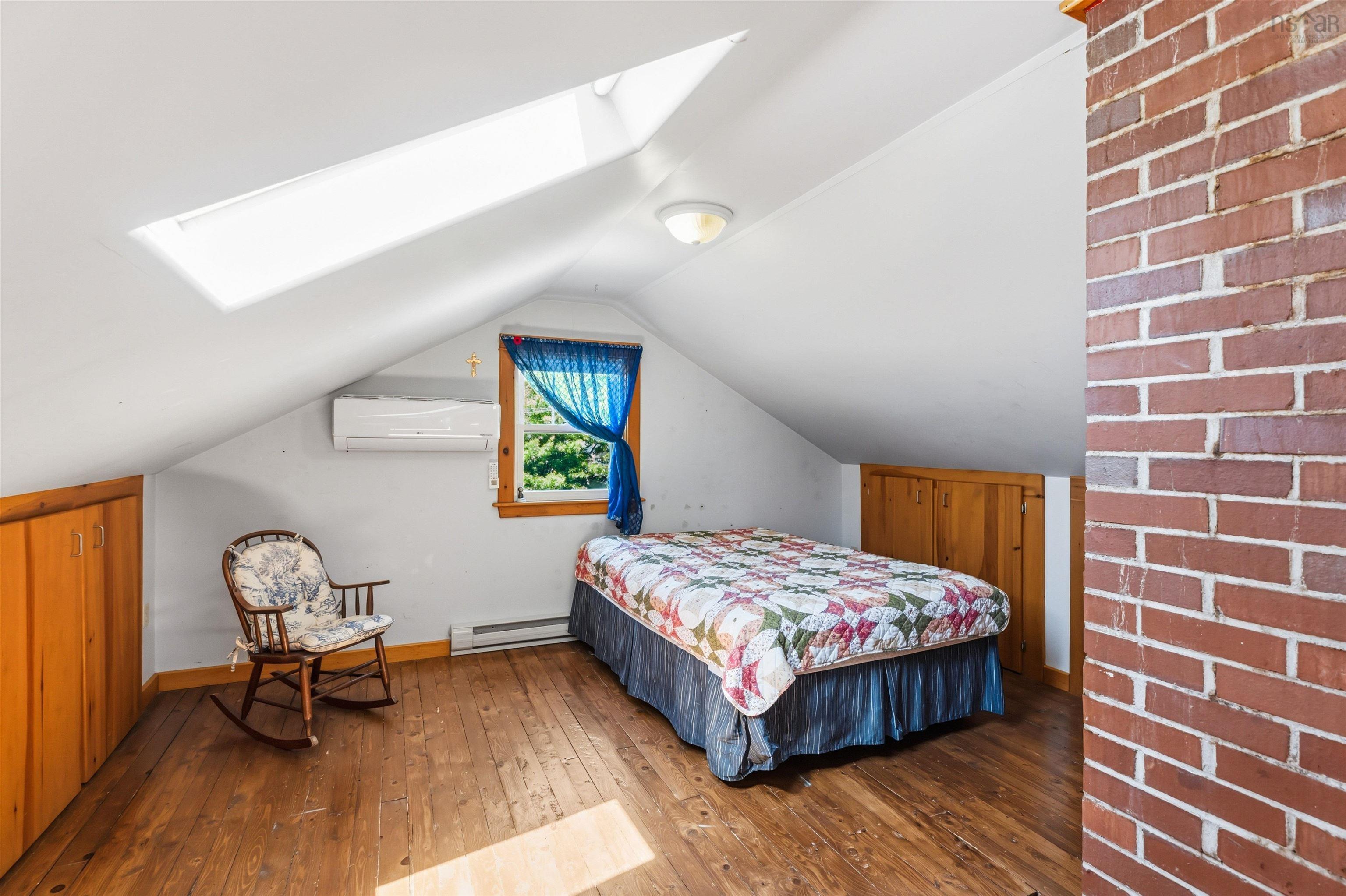 $375,000.00: 26 Spring Garden Rd Middleton, NS, Middleton
