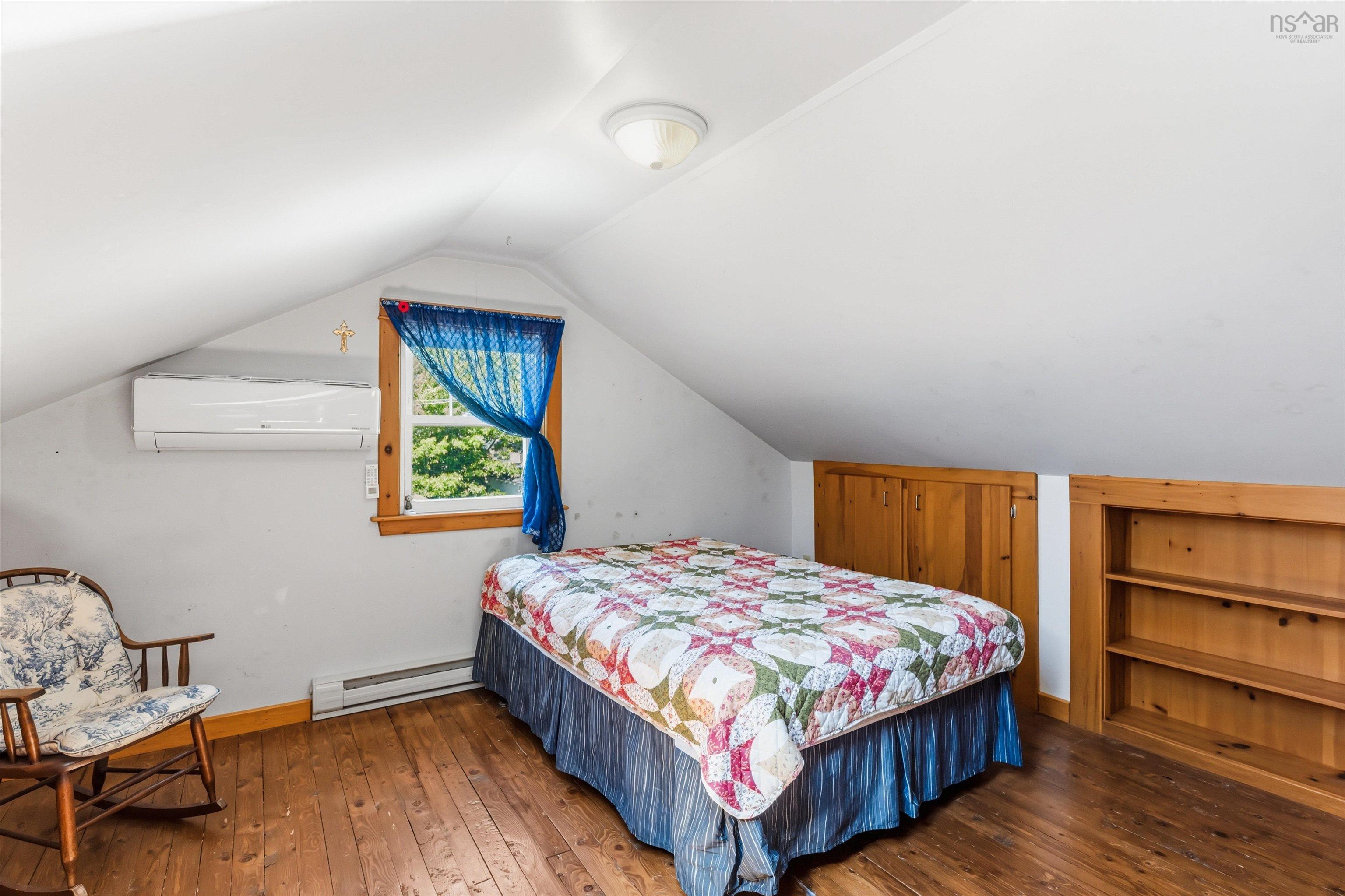 $375,000.00: 26 Spring Garden Rd Middleton, NS, Middleton