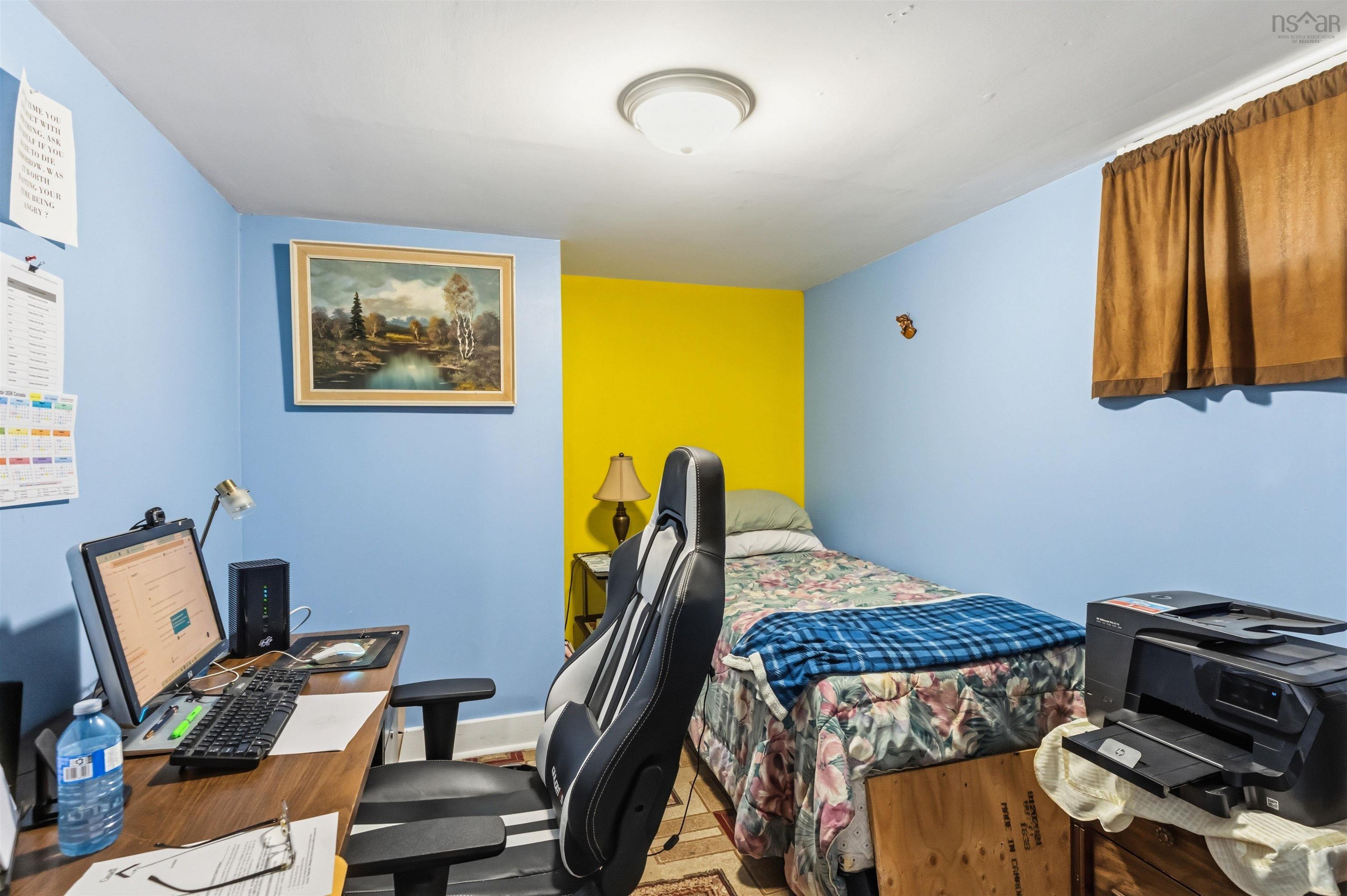 $375,000.00: 26 Spring Garden Rd Middleton, NS, Middleton