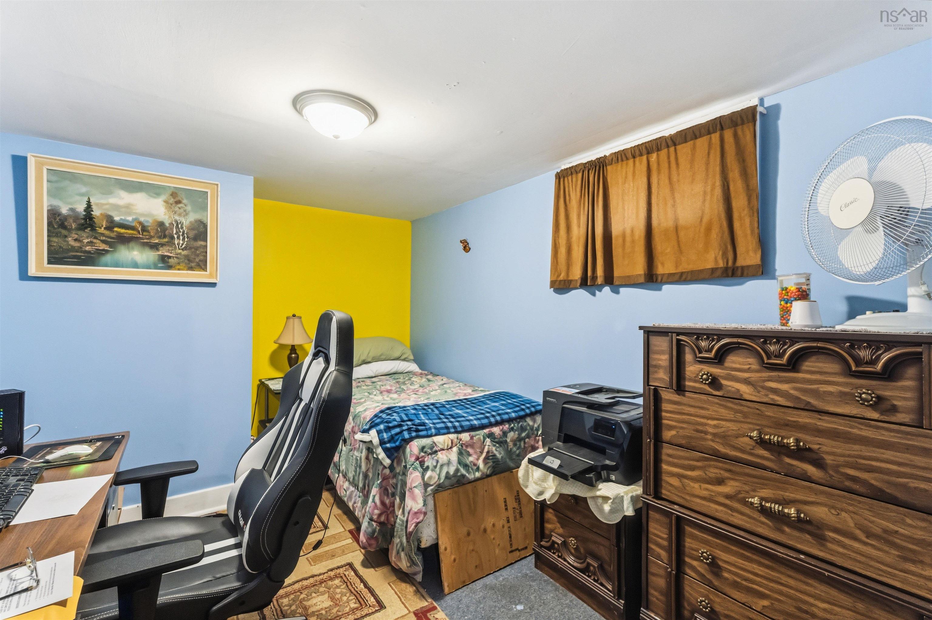 $375,000.00: 26 Spring Garden Rd Middleton, NS, Middleton