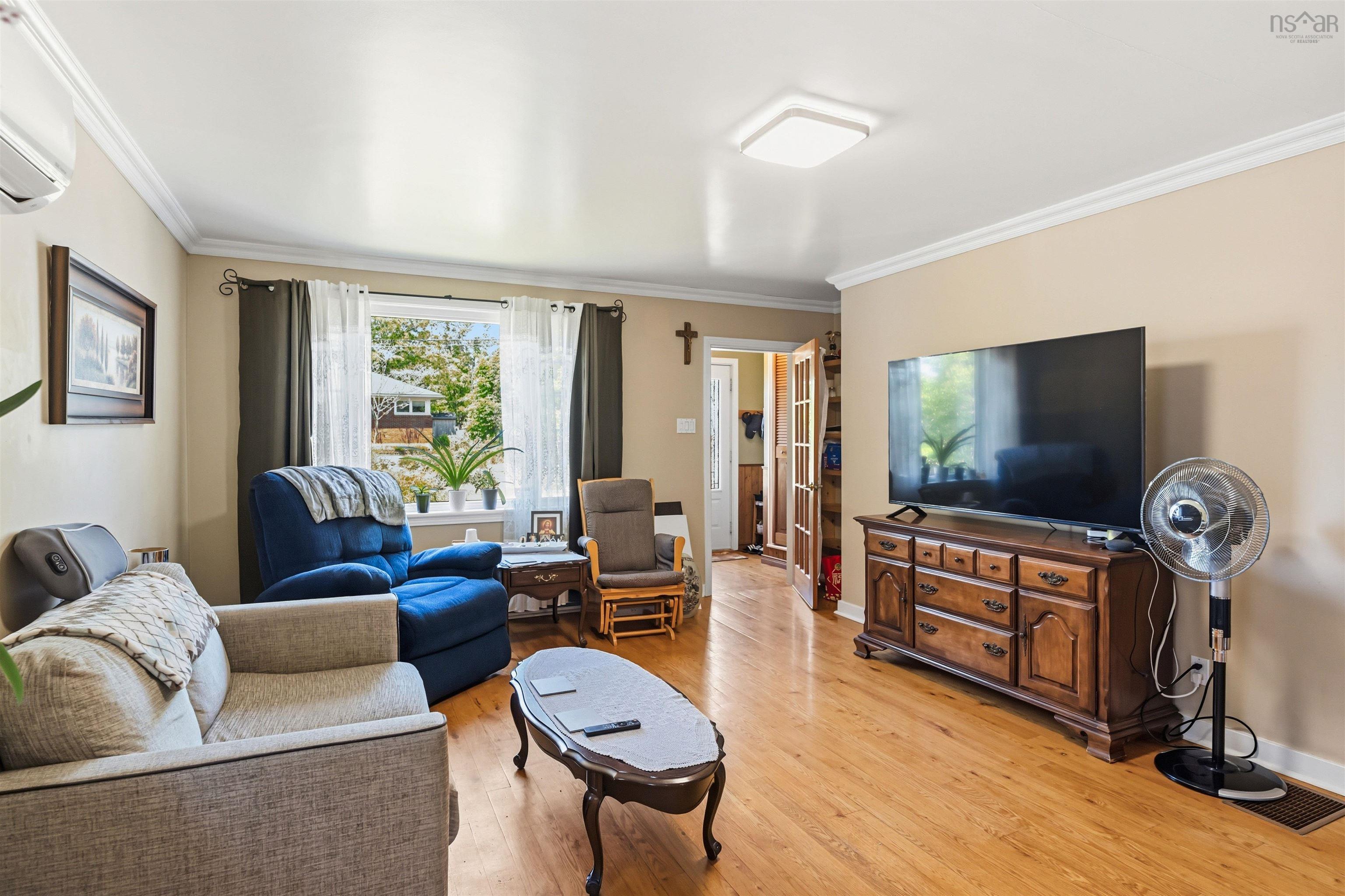 $375,000.00: 26 Spring Garden Rd Middleton, NS, Middleton