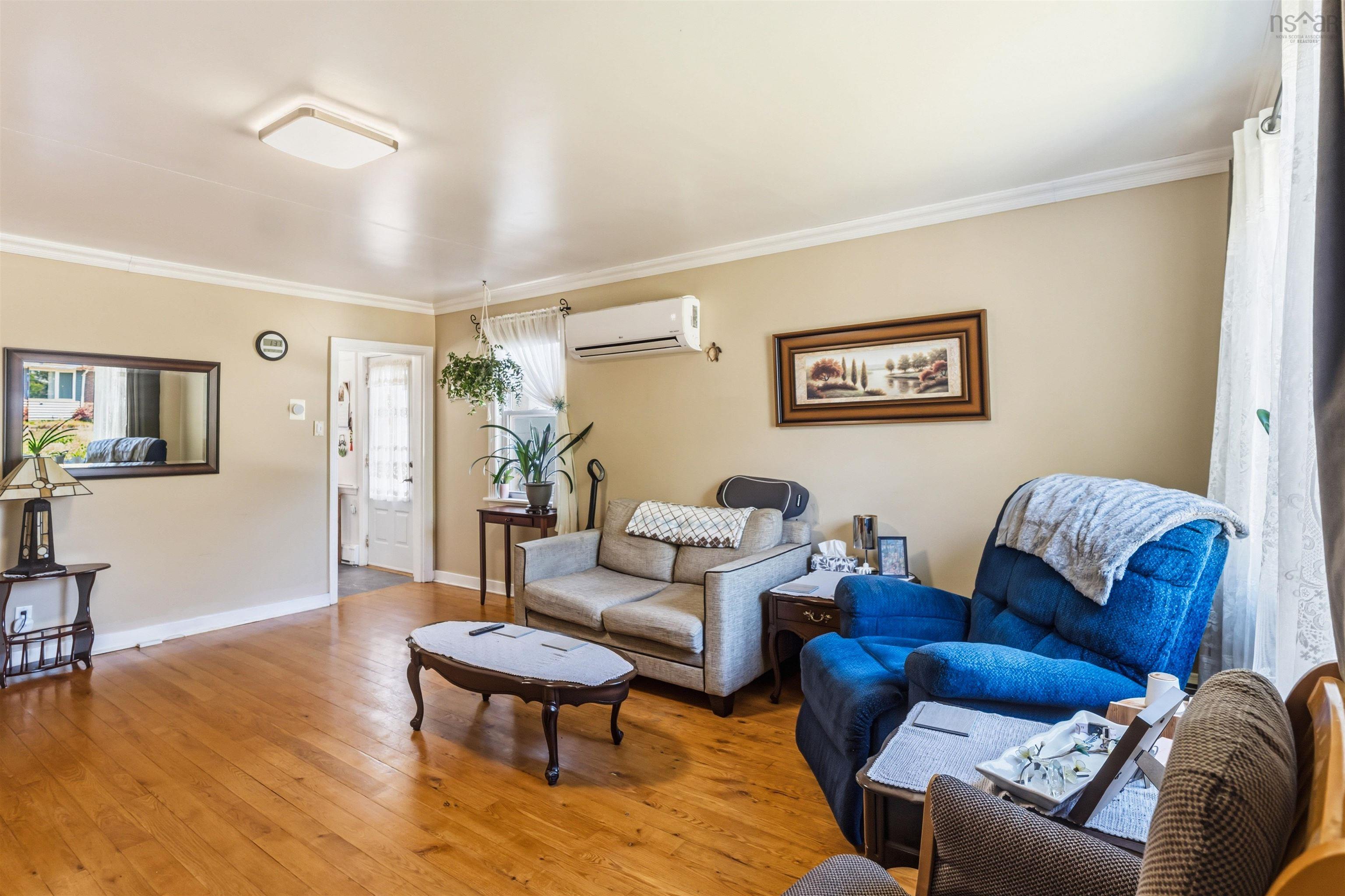 $375,000.00: 26 Spring Garden Rd Middleton, NS, Middleton