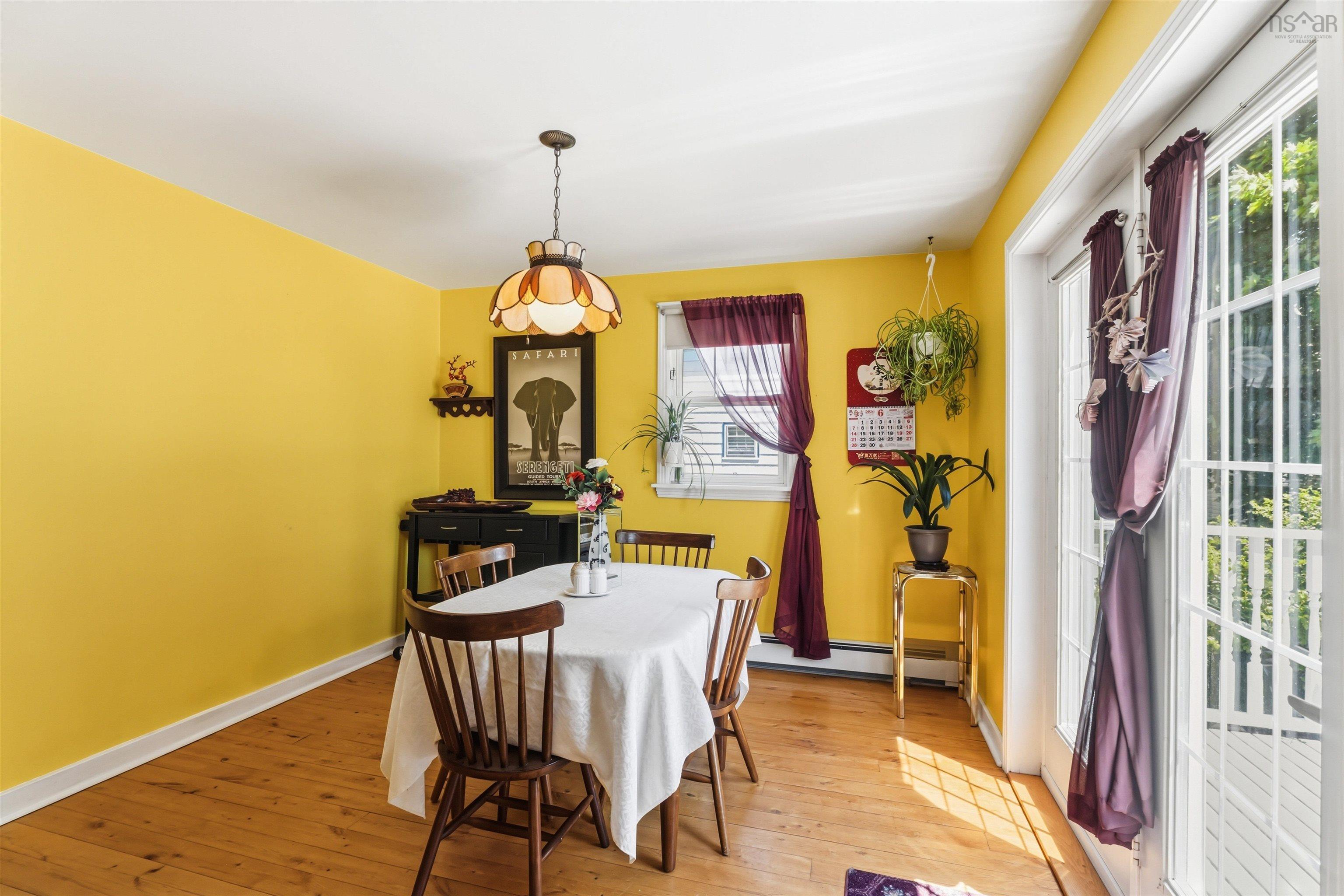 $375,000.00: 26 Spring Garden Rd Middleton, NS, Middleton