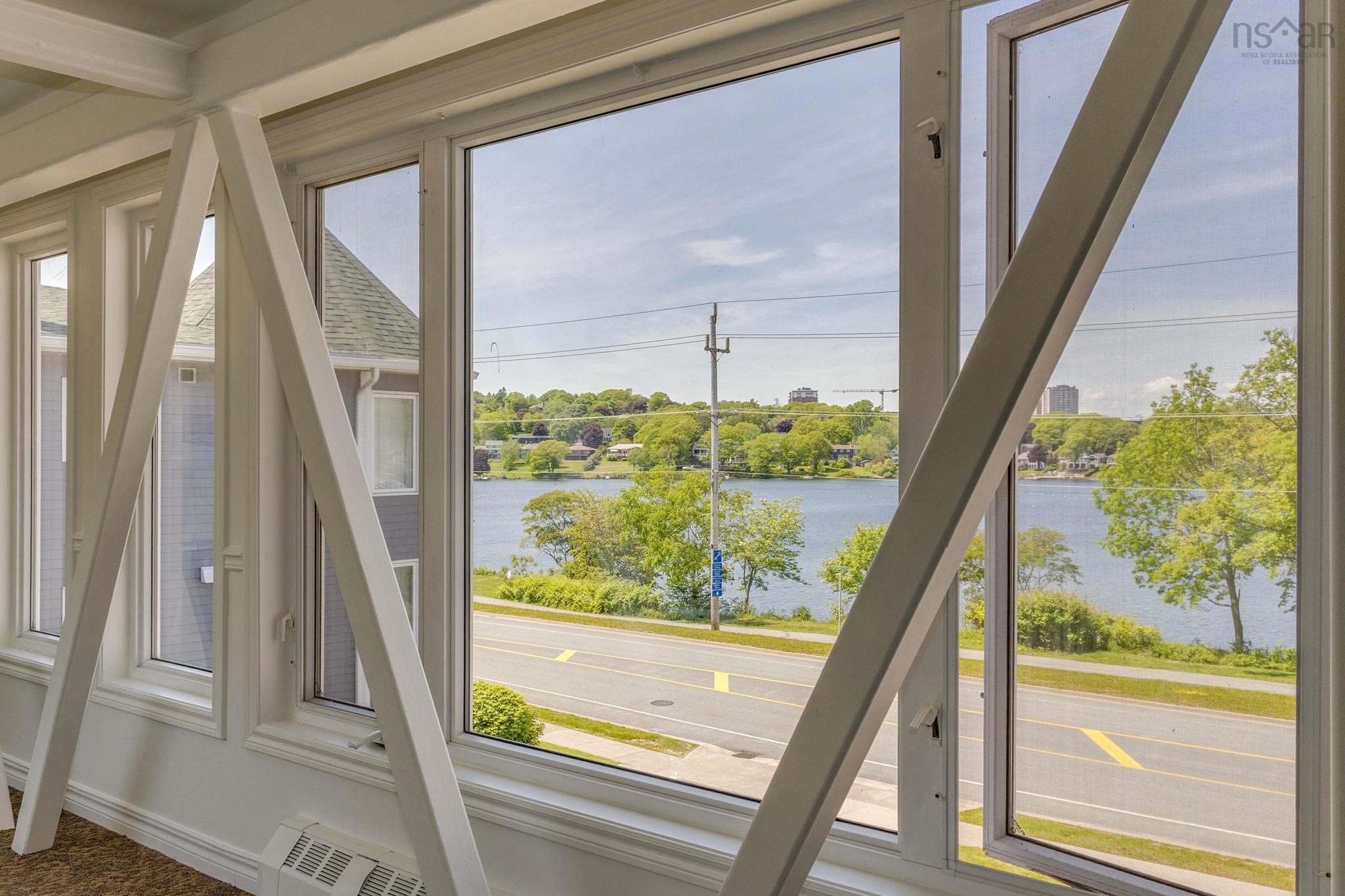 $397,500.00: 111 275 Prince Arthur Street, Dartmouth
