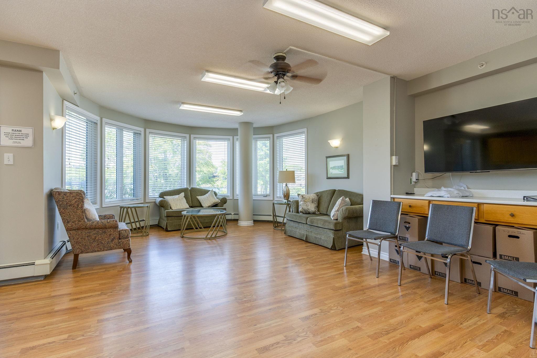 $397,500.00: 111 275 Prince Arthur Street, Dartmouth