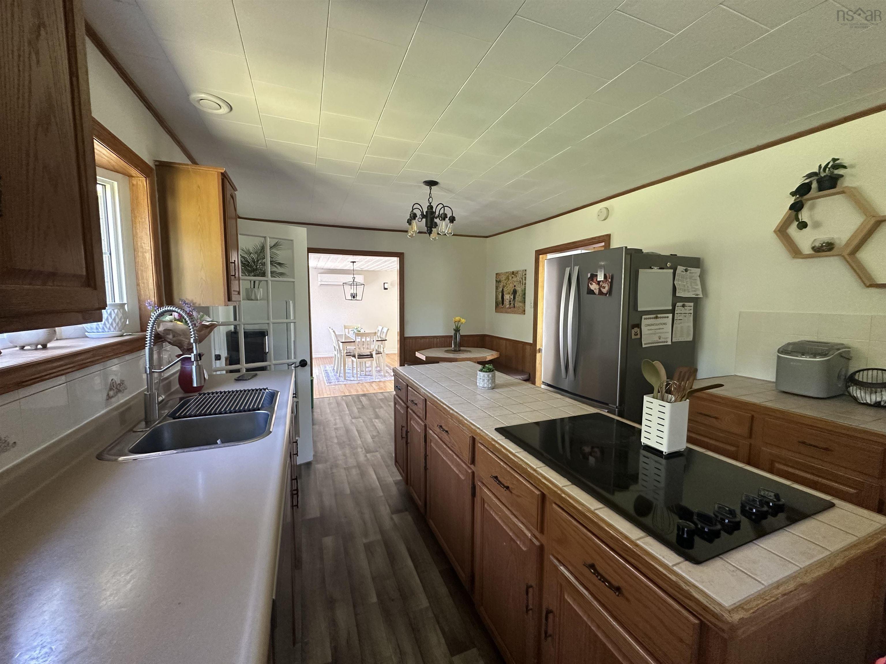 $385,000.00: 643 Stoney Island Road, Clam Point