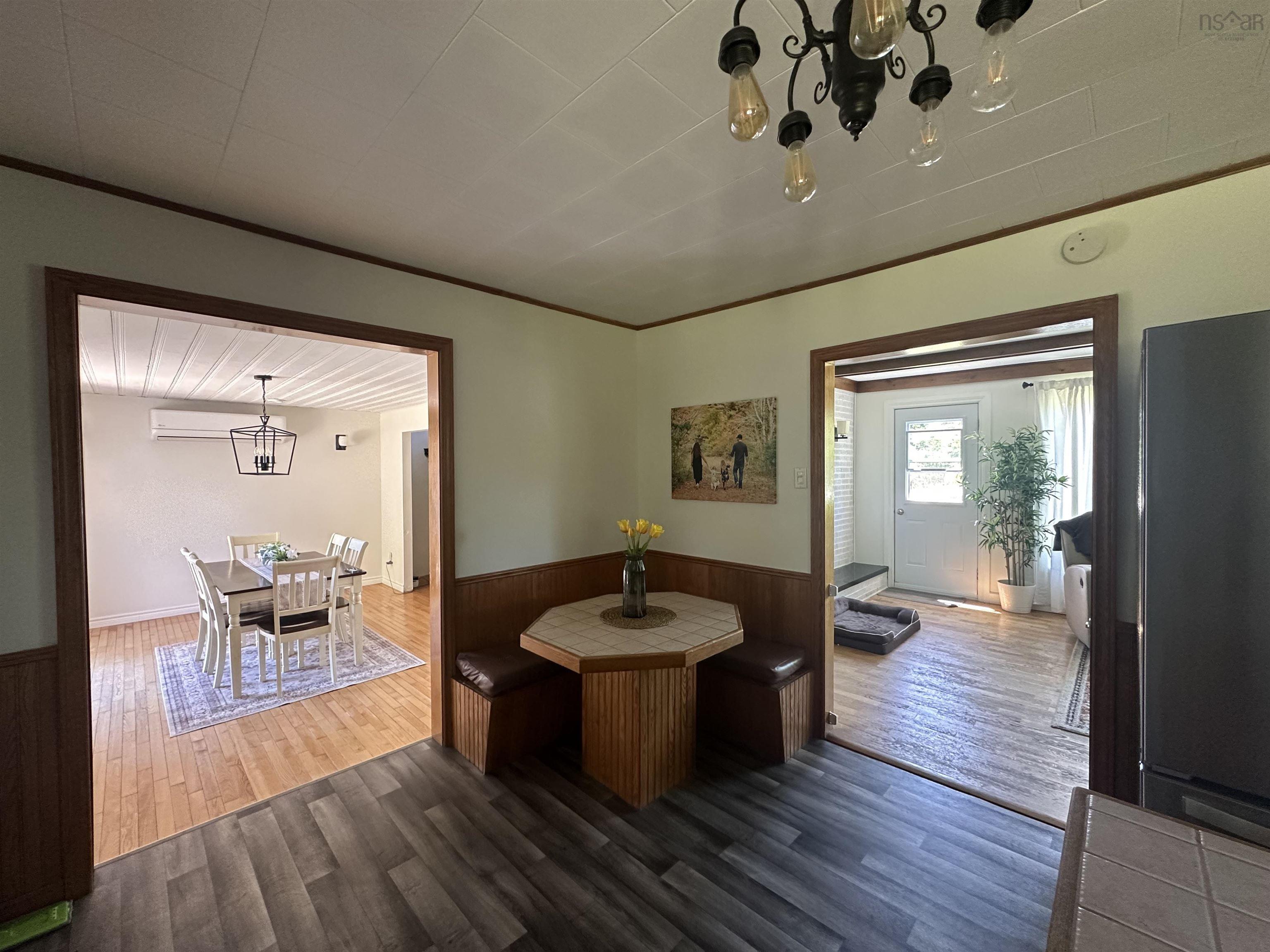 $385,000.00: 643 Stoney Island Road, Clam Point