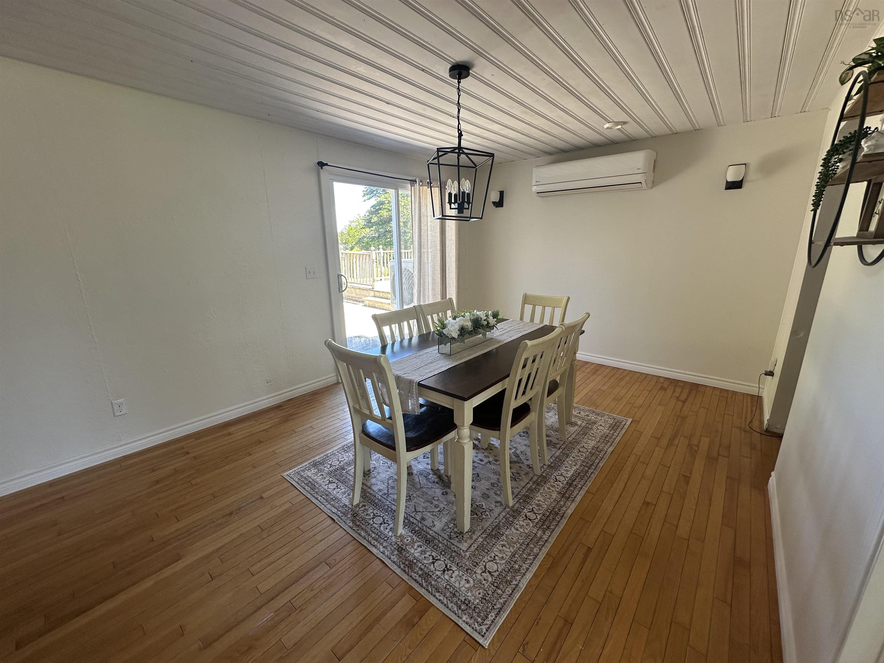 $385,000.00: 643 Stoney Island Road, Clam Point