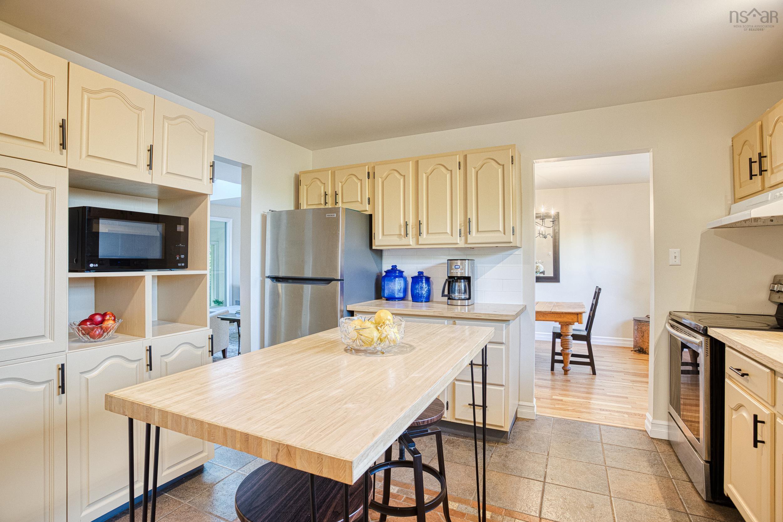 $699,499.00: 235 Pleasant Drive, Gaetz Brook