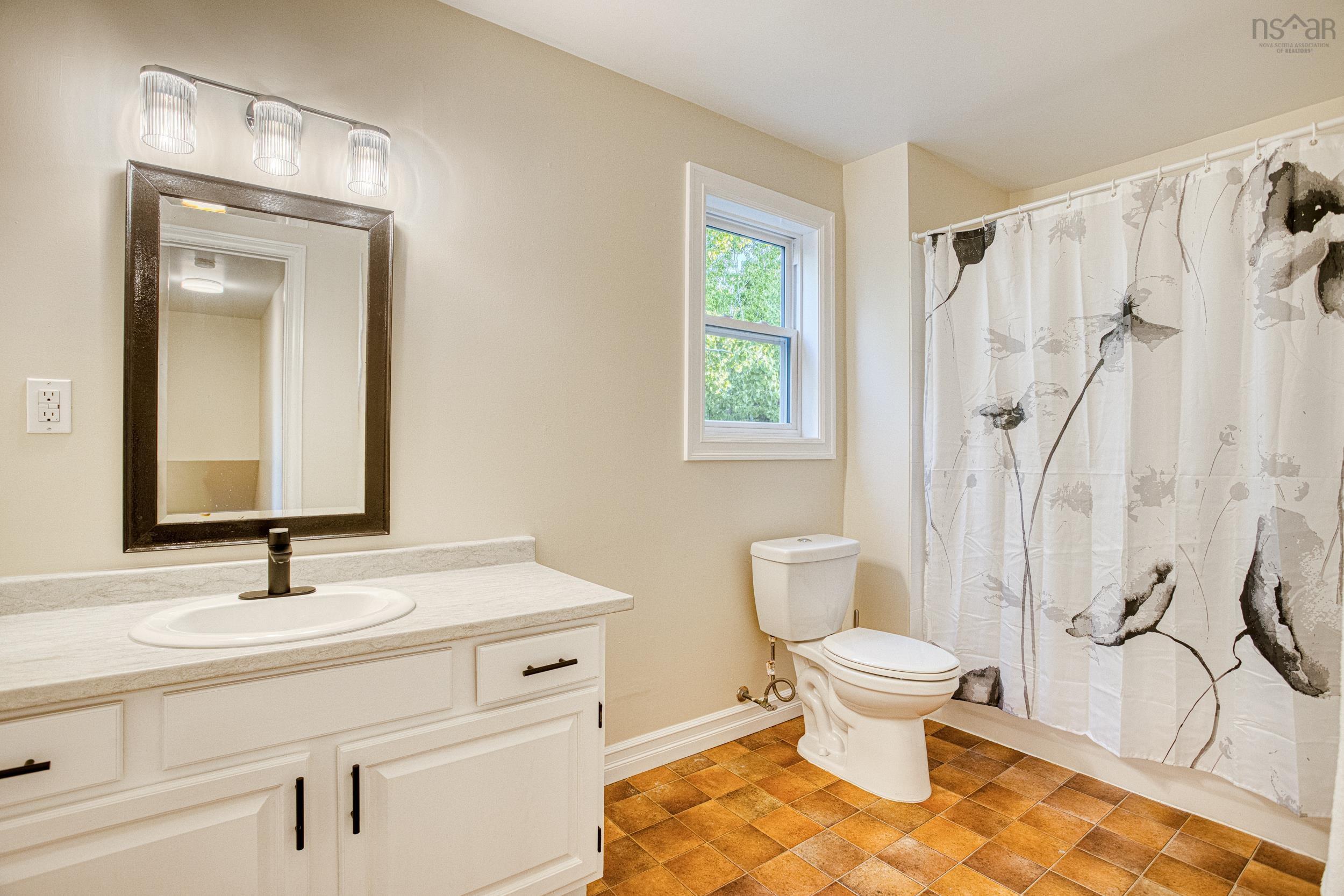 $699,499.00: 235 Pleasant Drive, Gaetz Brook