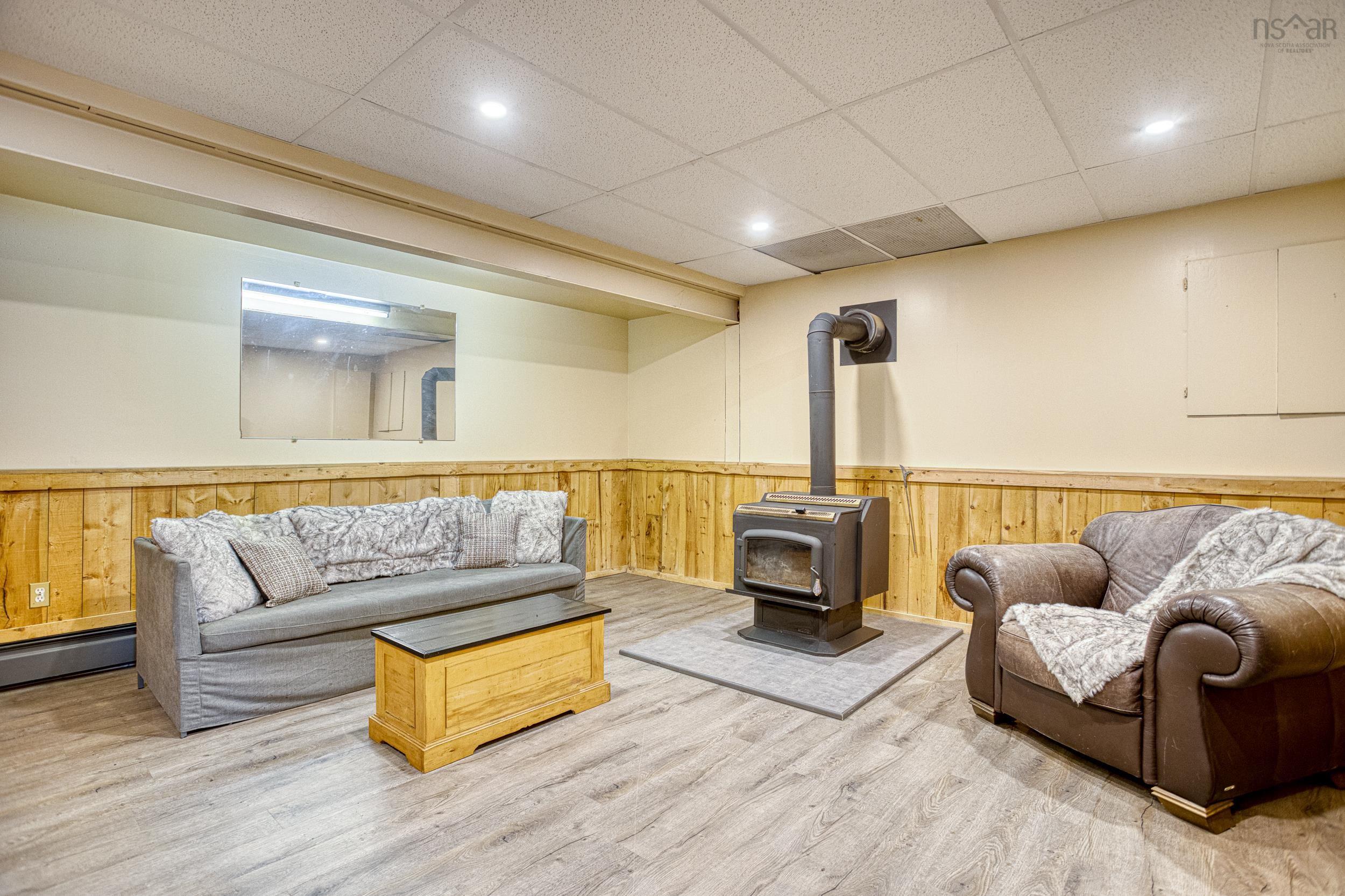 $699,499.00: 235 Pleasant Drive, Gaetz Brook