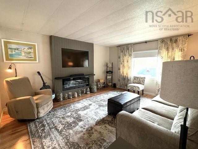 $219,500.00: 2 Marcia Lane, Woodlawn