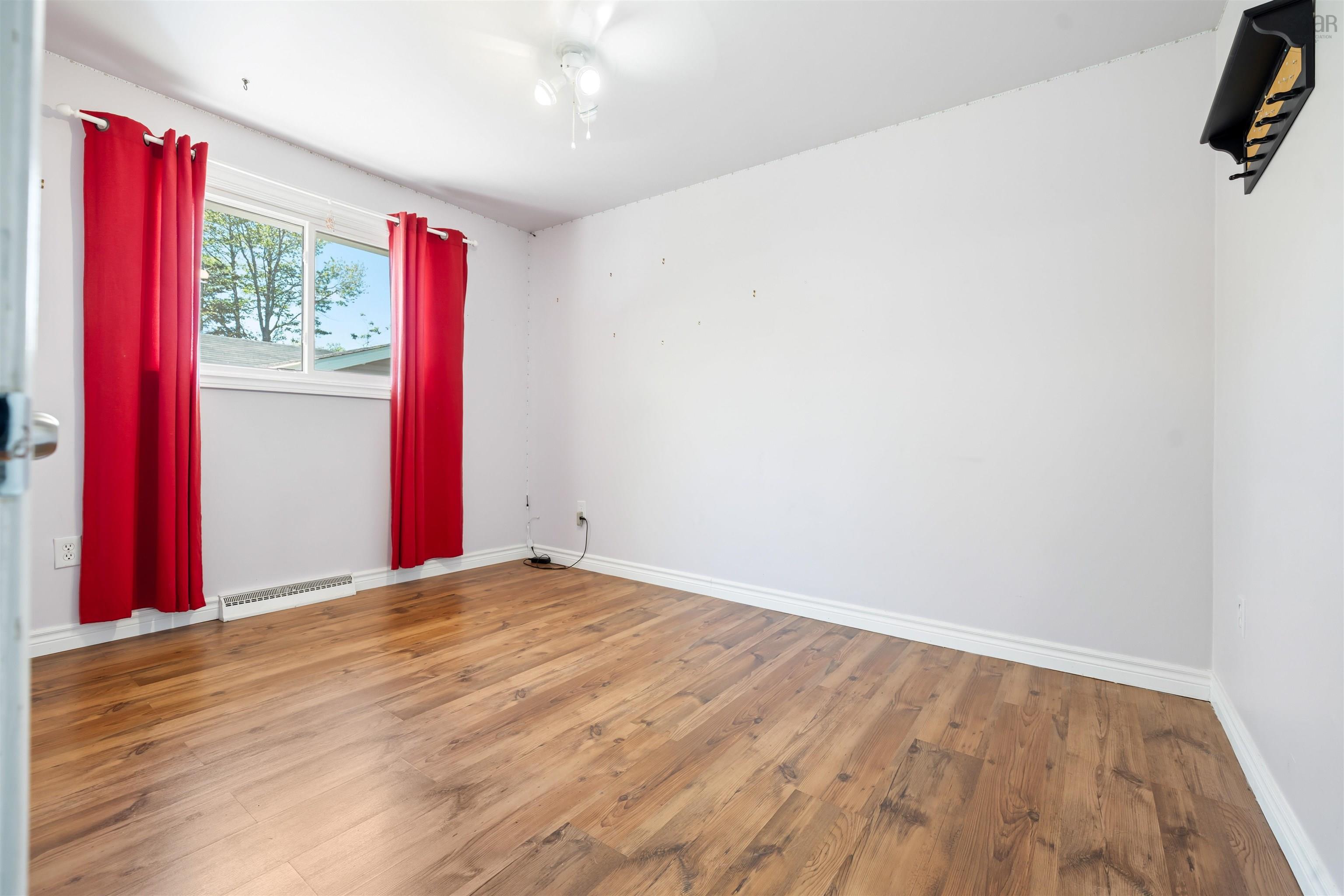 $389,000.00: 125 Oxford Street, Stellarton