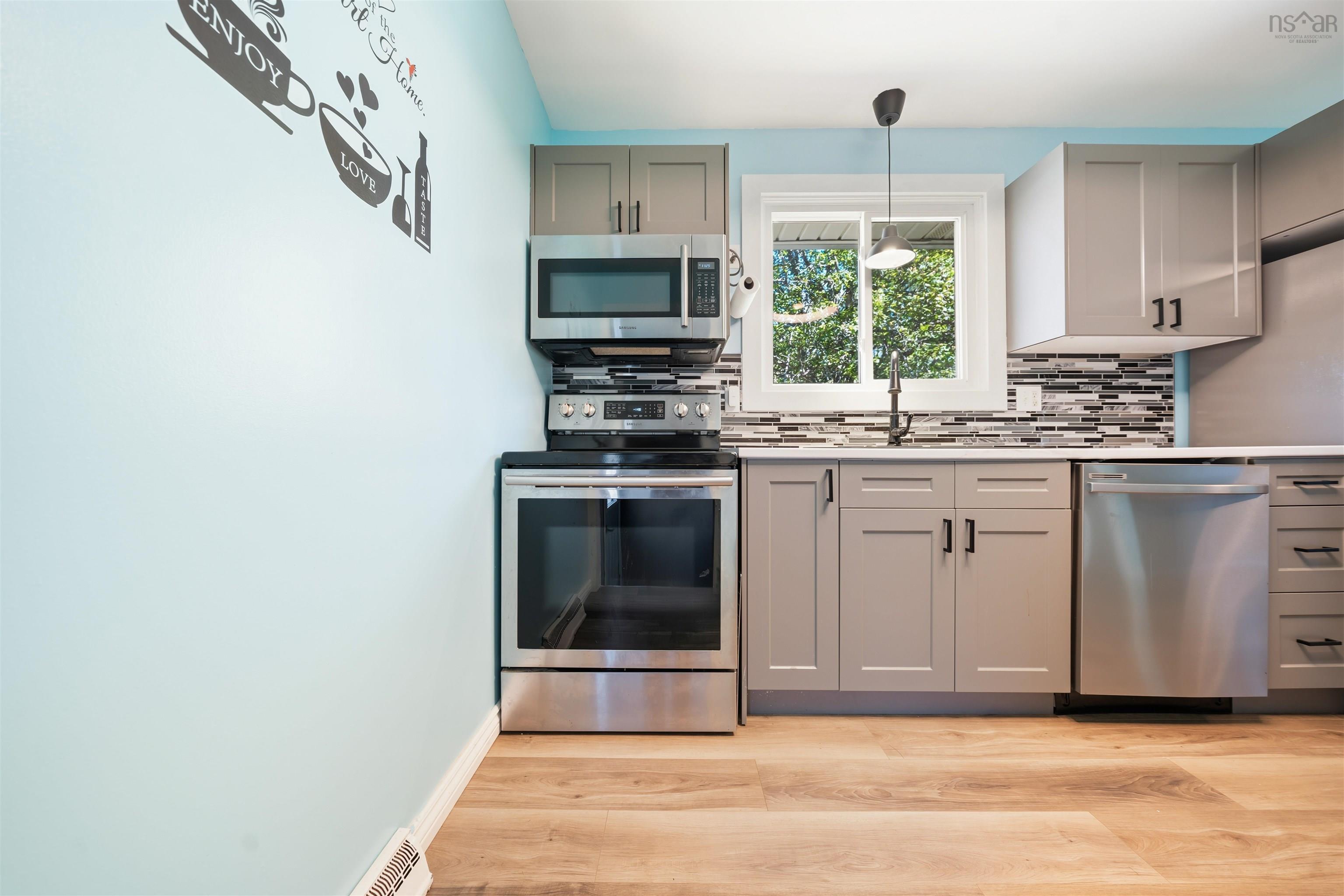 $389,000.00: 125 Oxford Street, Stellarton