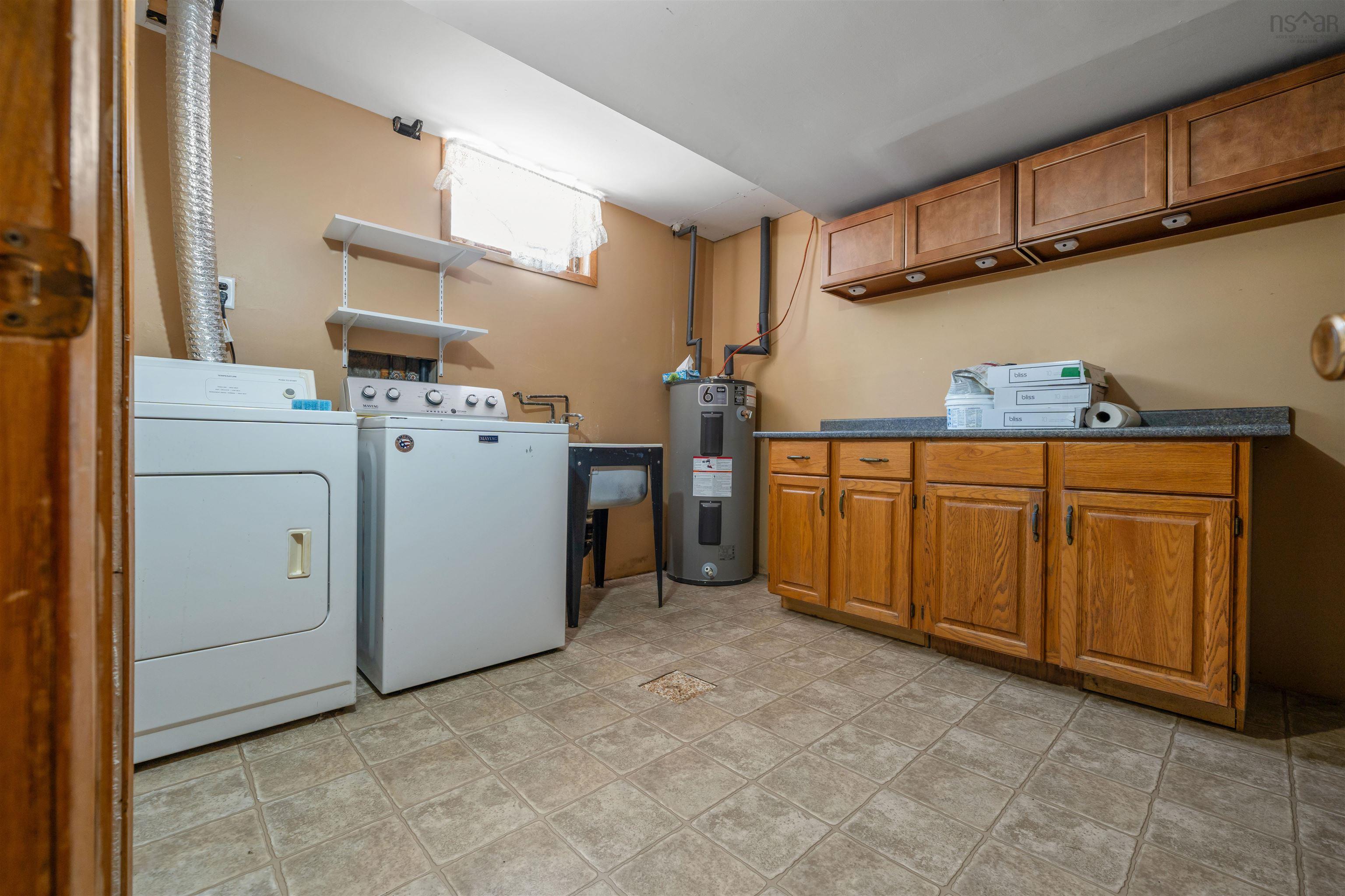 $389,000.00: 125 Oxford Street, Stellarton