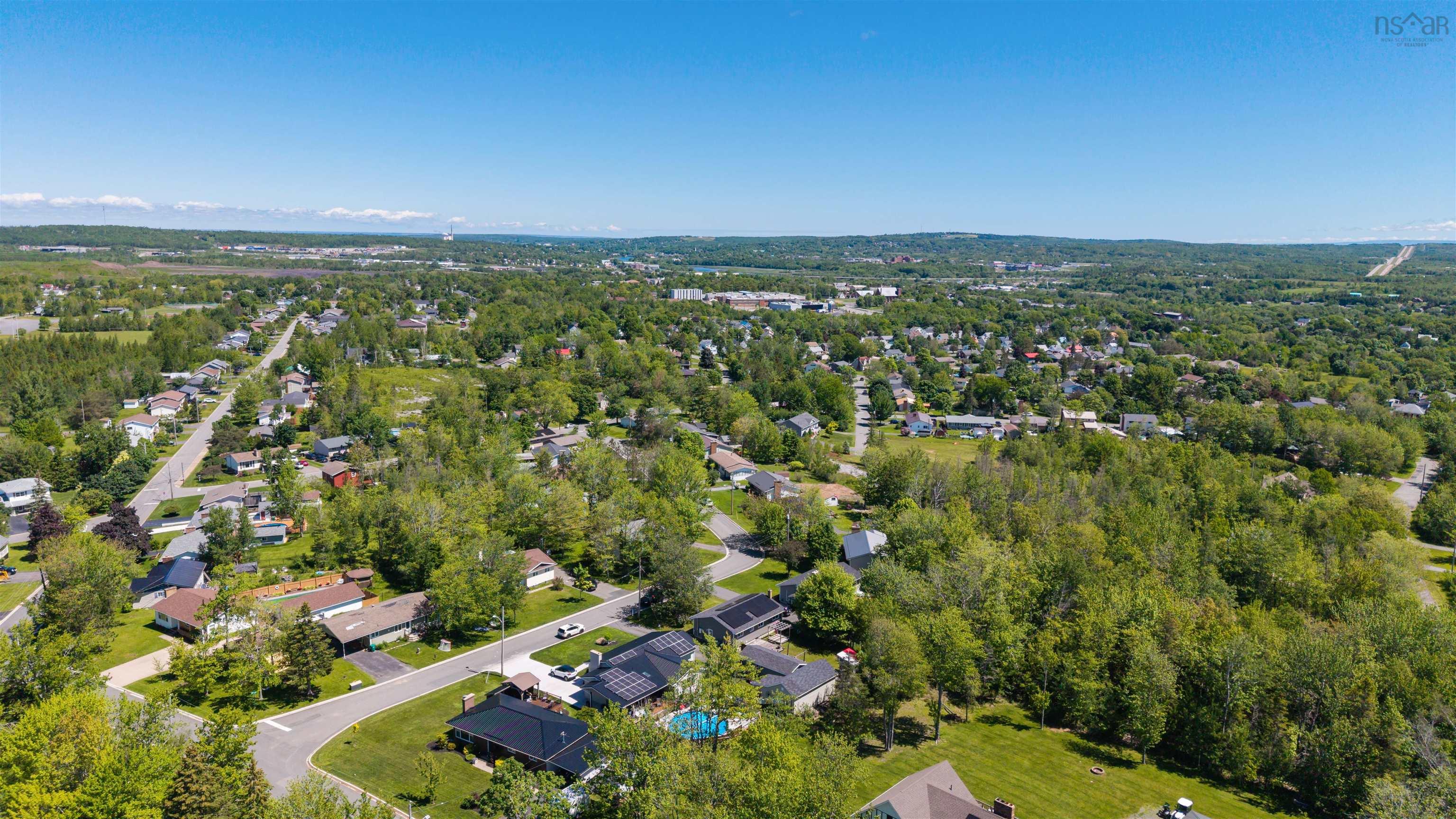 $389,000.00: 125 Oxford Street, Stellarton
