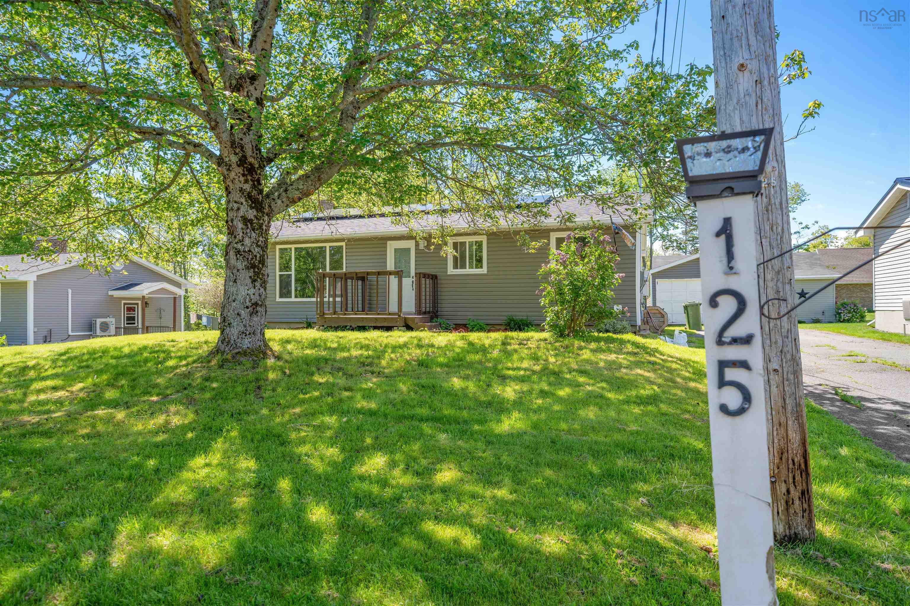 $389,000.00: 125 Oxford Street, Stellarton