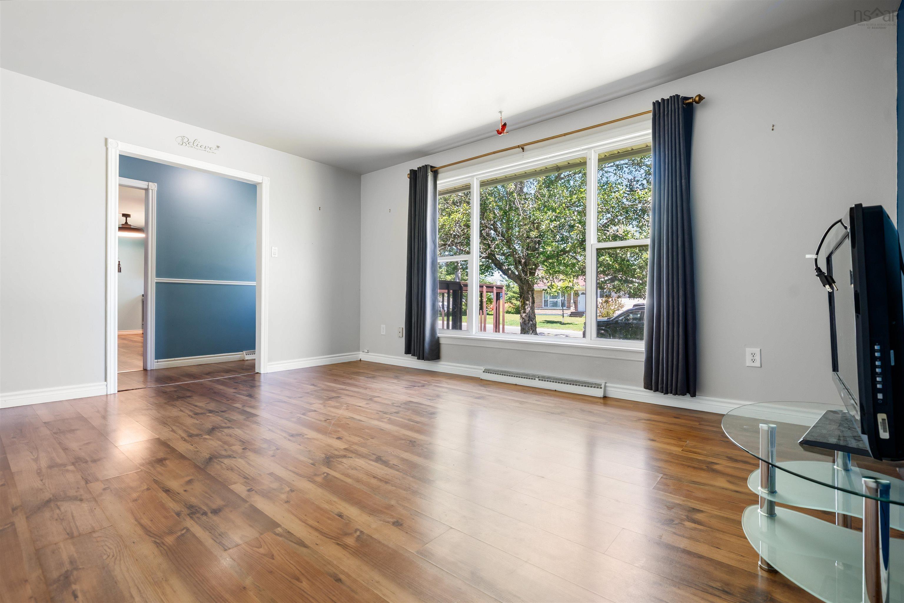 $389,000.00: 125 Oxford Street, Stellarton