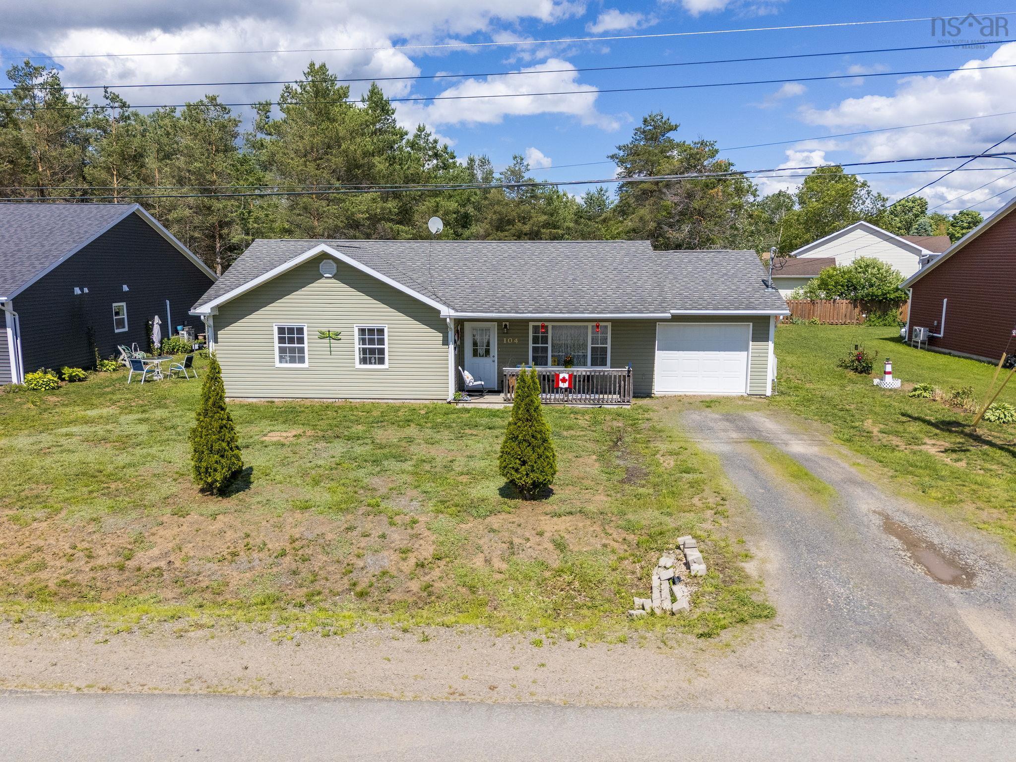 $324,900.00: 104 Fairview Drive, Nictaux