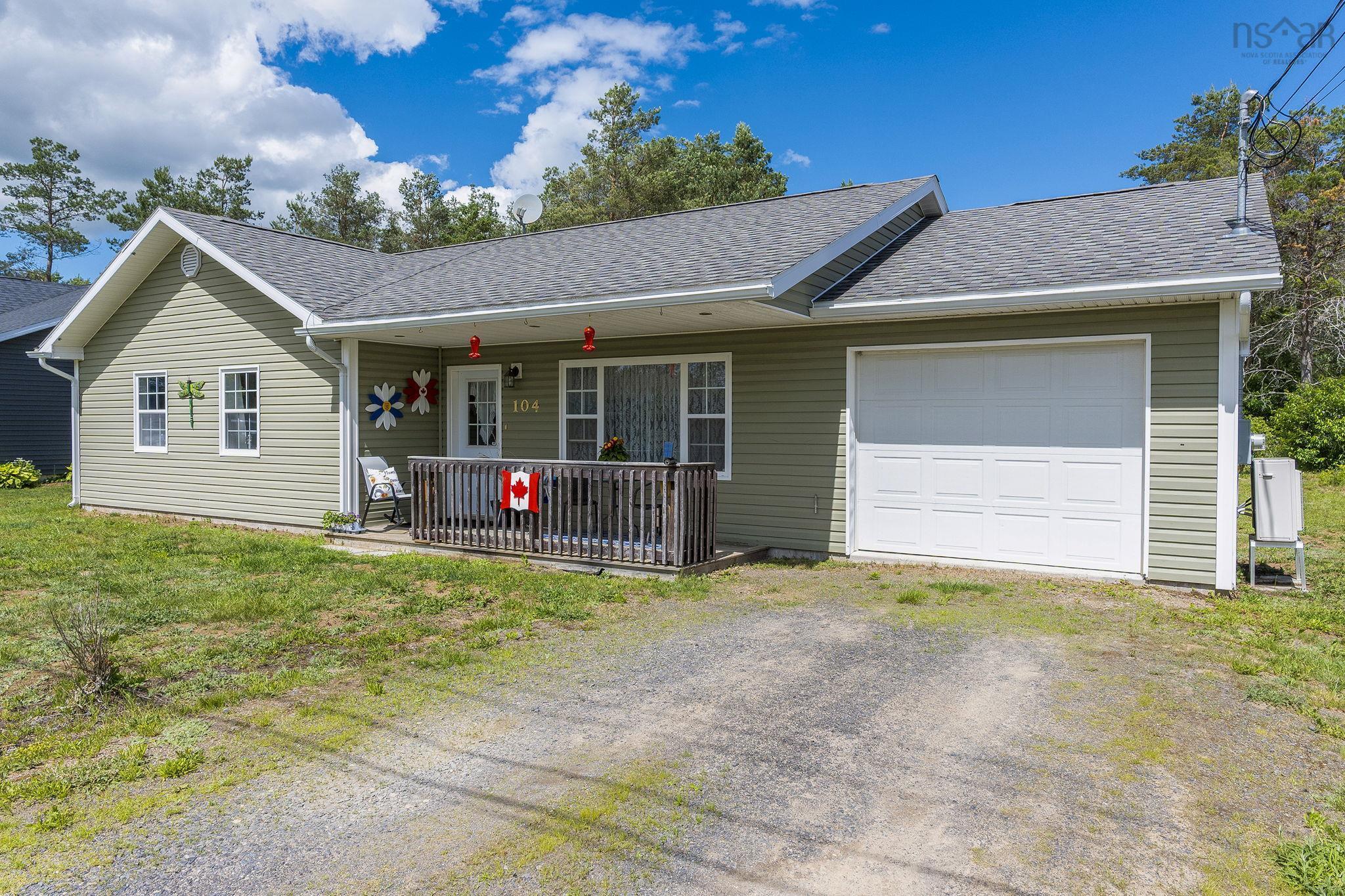 $324,900.00: 104 Fairview Drive, Nictaux
