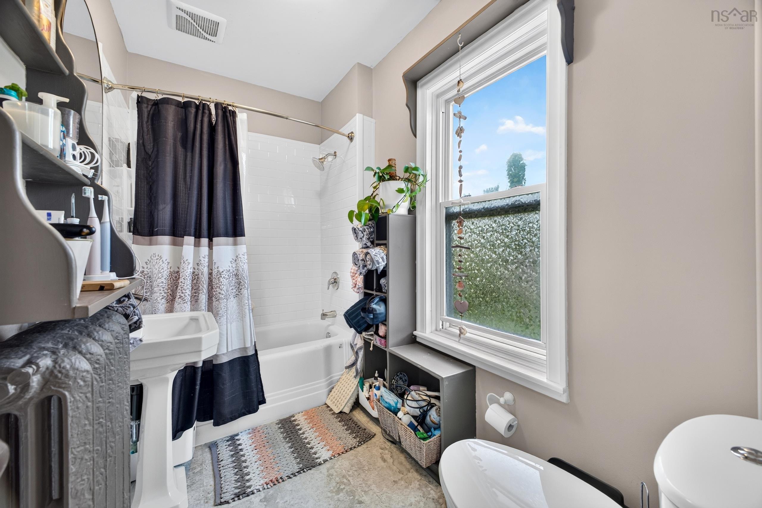 $399,900.00: 112 Herbert Street, New Glasgow