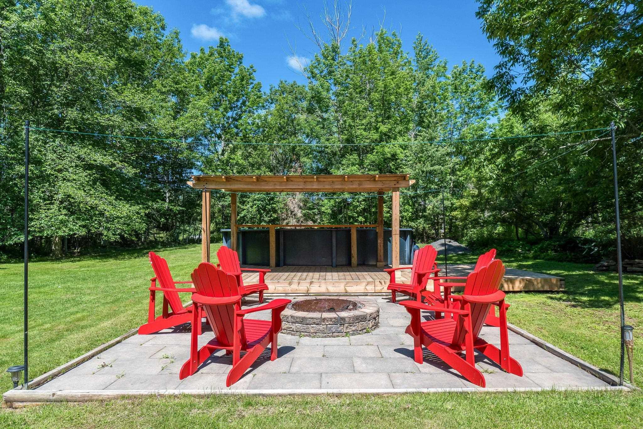 $649,900.00: 3473 Highway 215, Centre Burlington