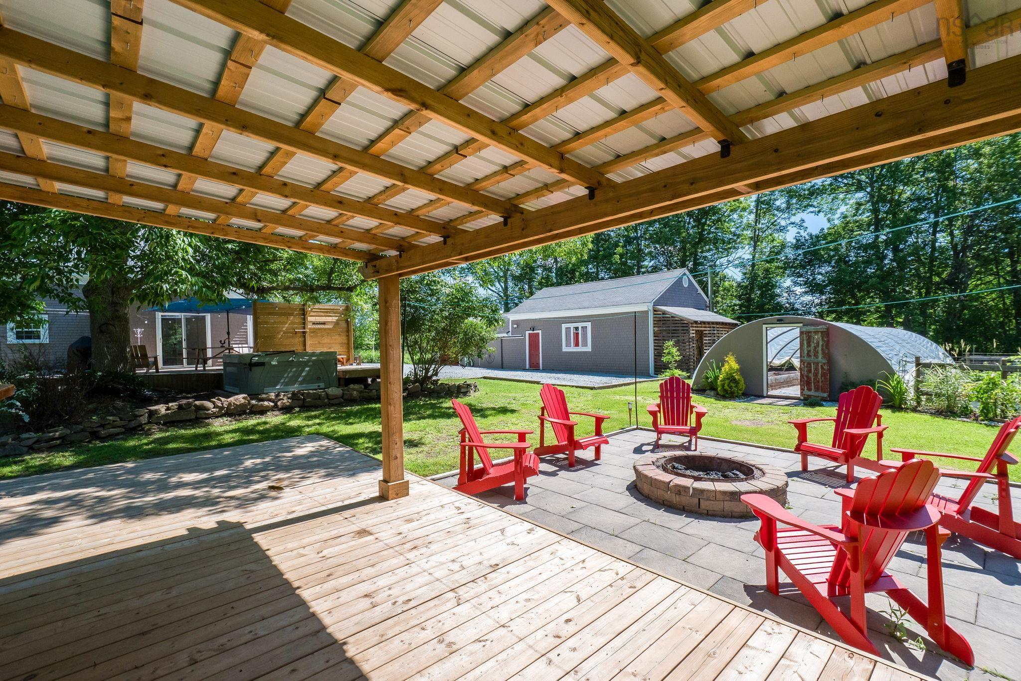 $649,900.00: 3473 Highway 215, Centre Burlington
