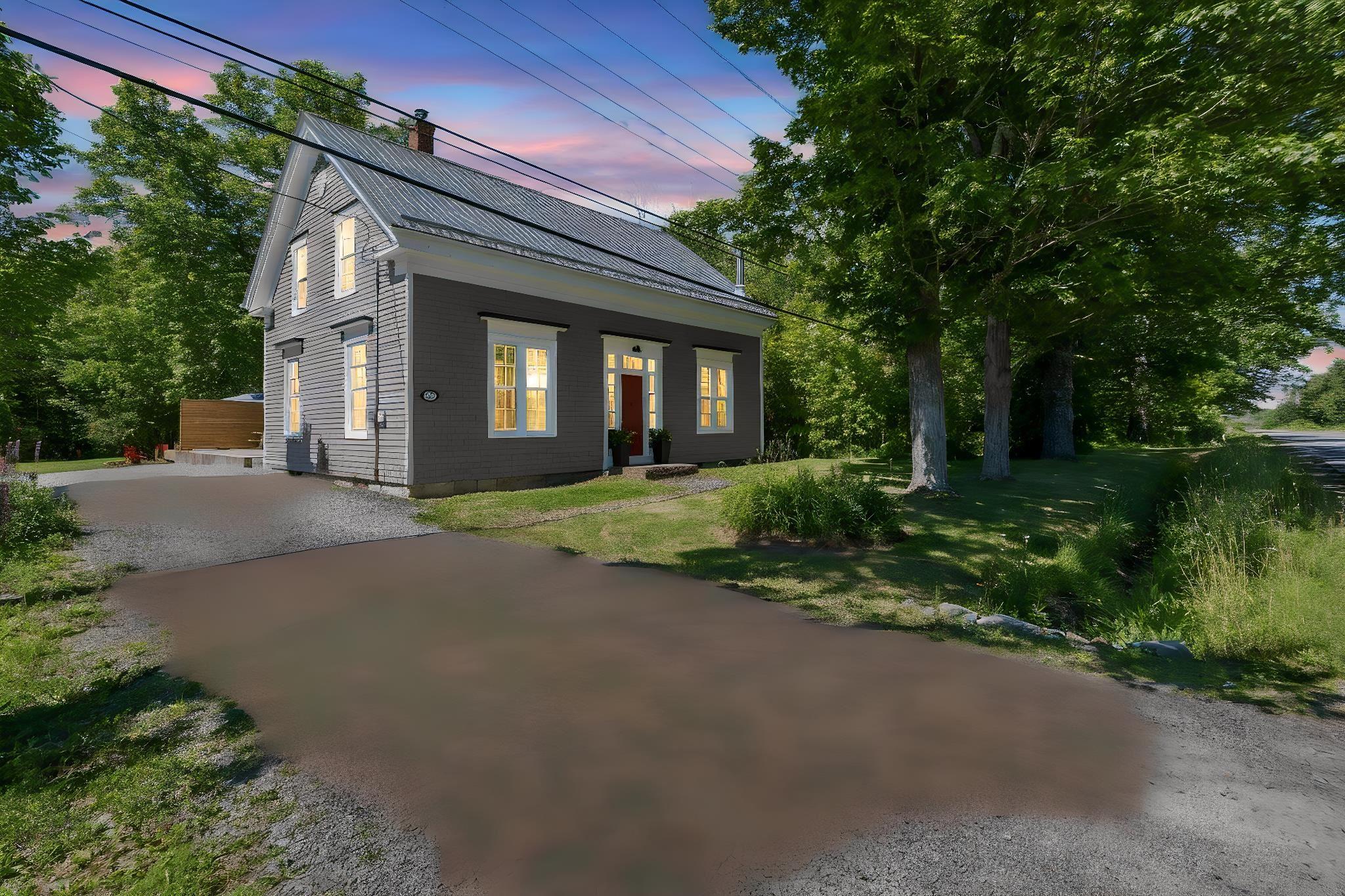 $649,900.00: 3473 Highway 215, Centre Burlington