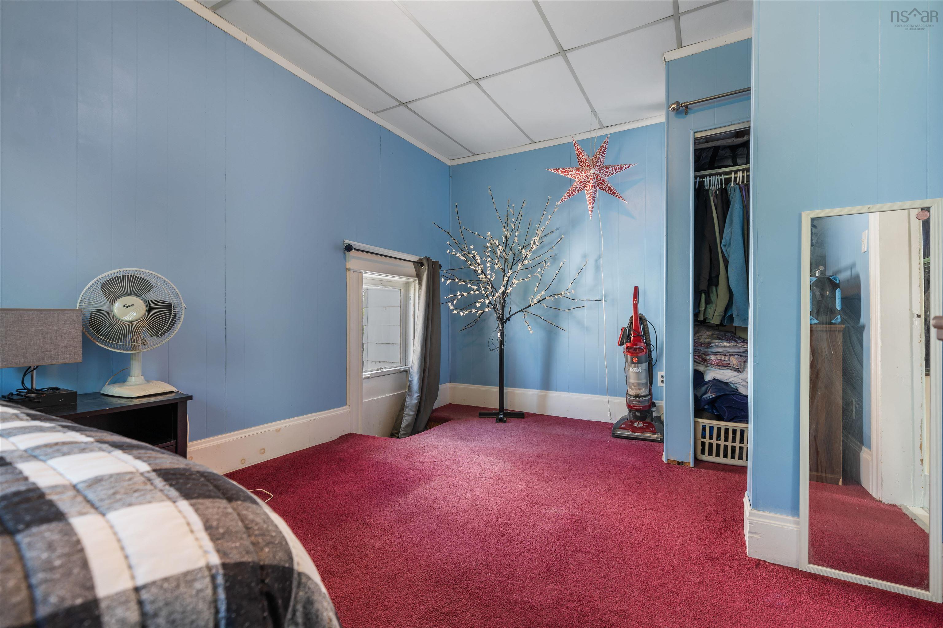 $349,900.00: 105 Park Street, Stellarton