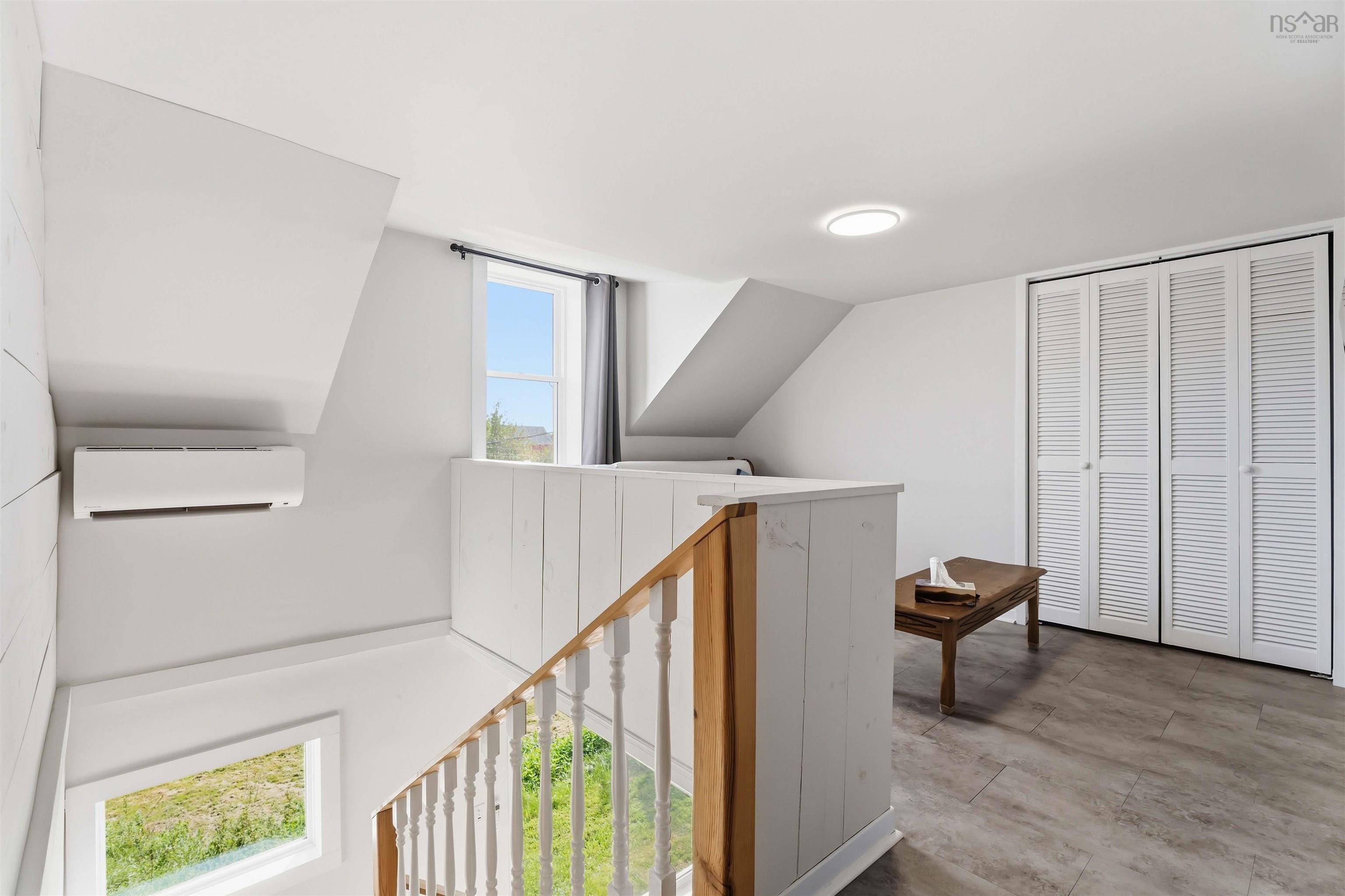 $465,000.00: 480 New Ross Road, Leminster